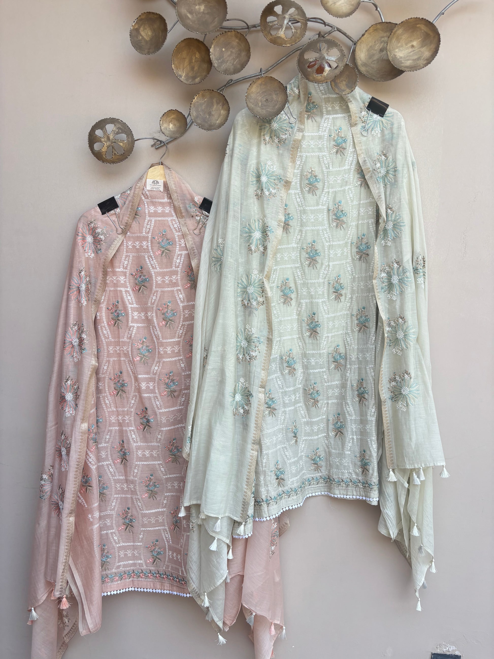 Mulmul Chanderi Thread Embroidery Suit With Dupatta