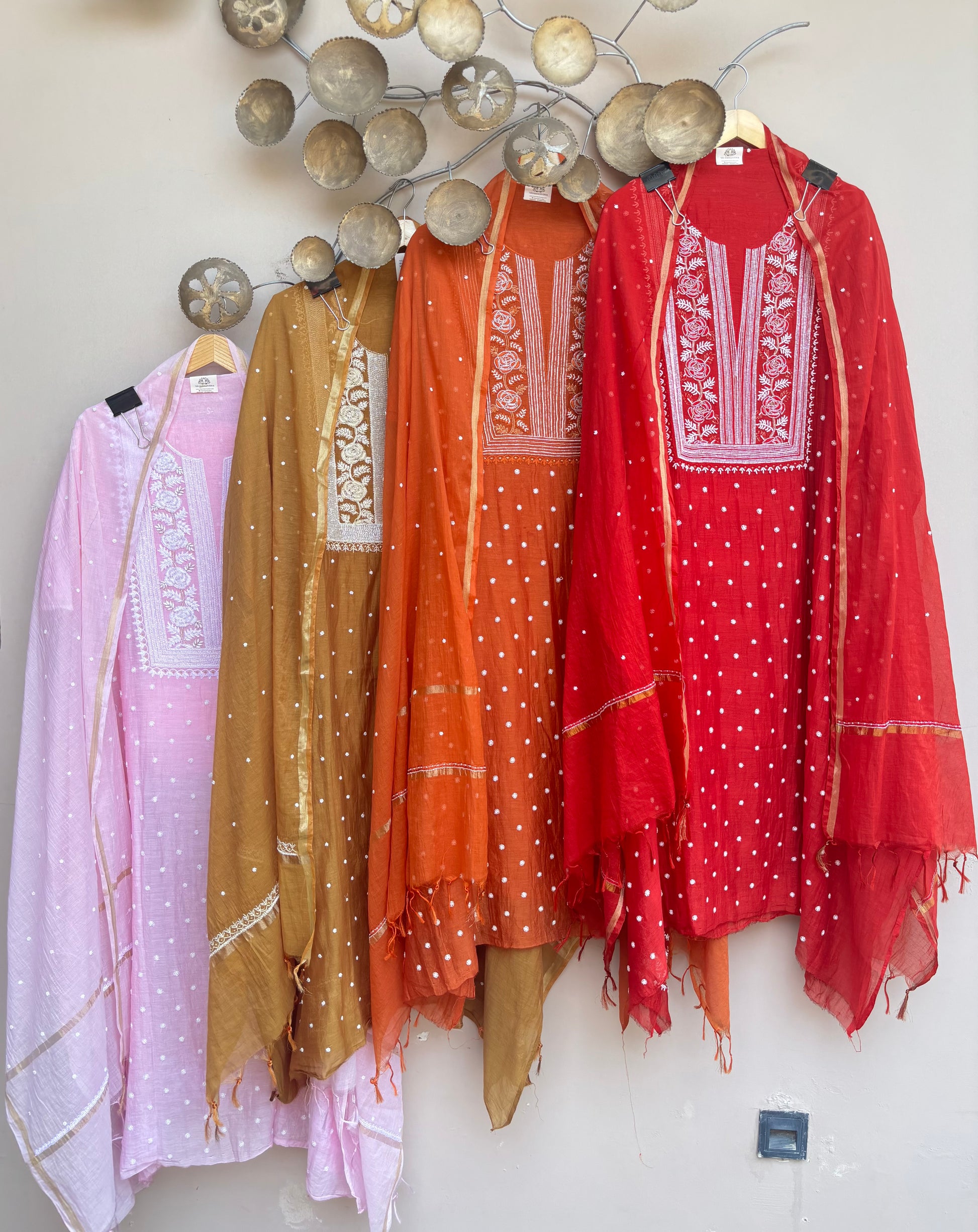 Noor-e-Rang Luckhnavi Unstitched Suit