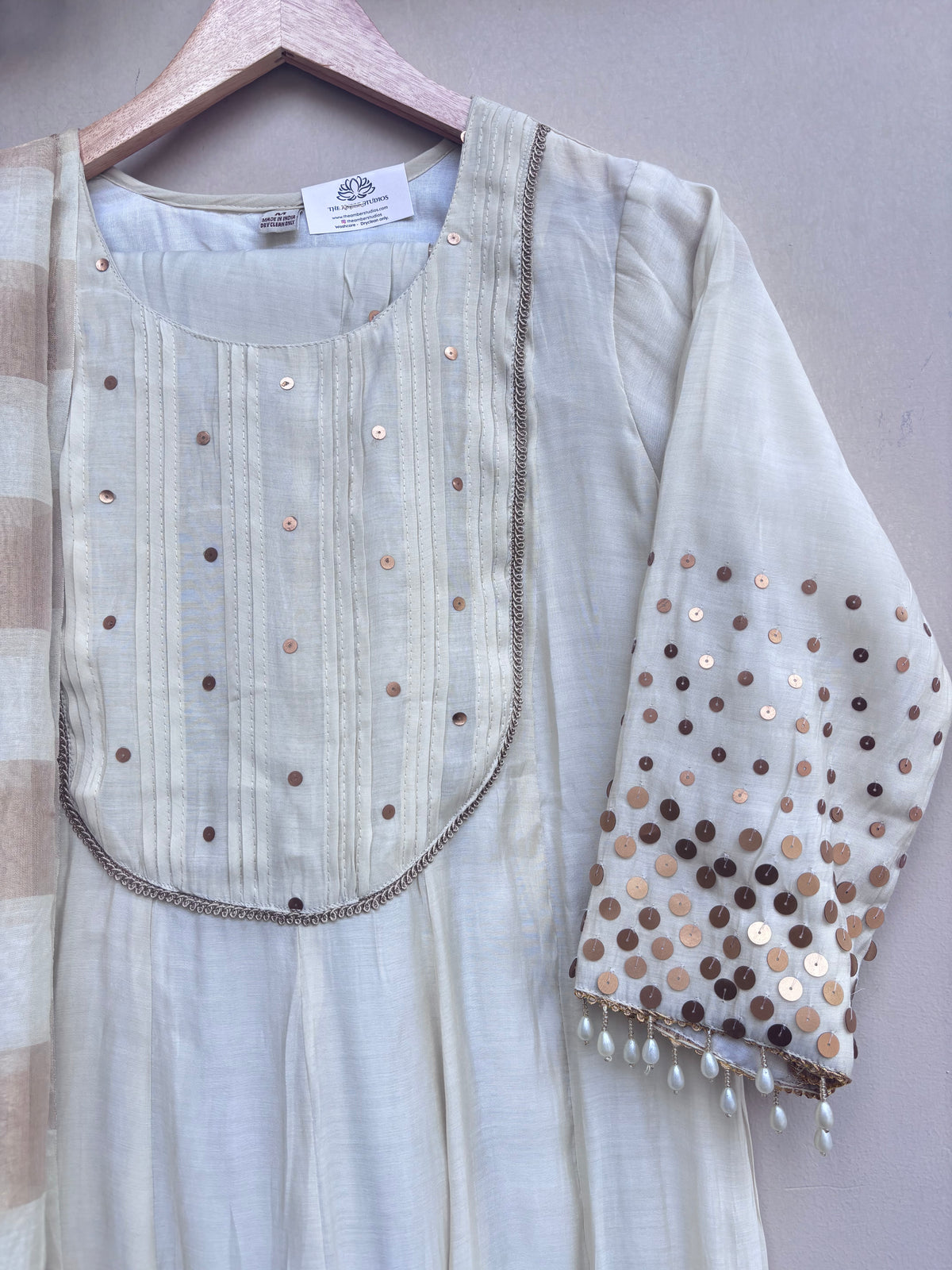 Raiha Mulchanderi 3pc Kurta Set