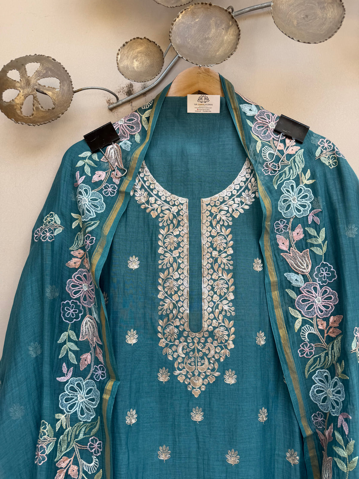 Mehreen Elegance Mulmul Chanderi Unstitched Suit