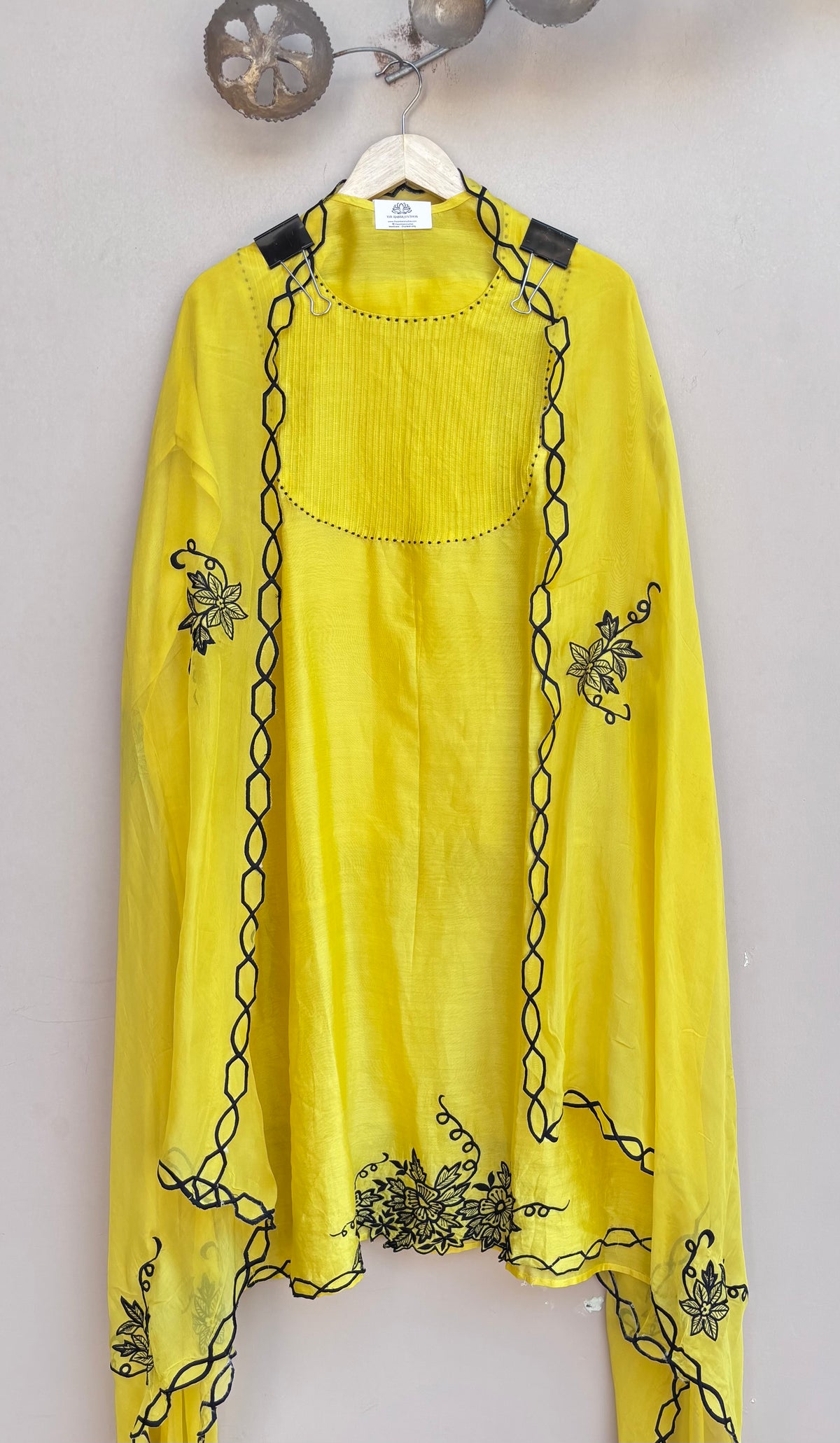 Shazmin Pure Chanderi Silk Unstitched Suit