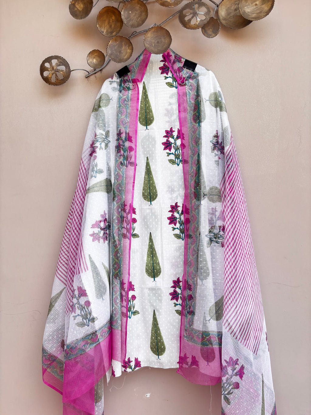 Rosé Gulmohar Unstitched Suit