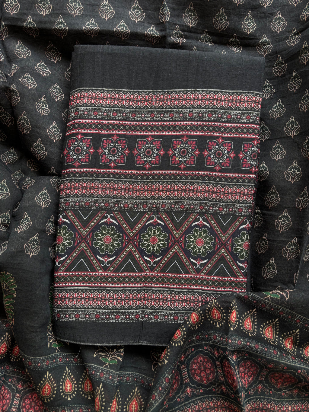 Parijat Unstitched Suit