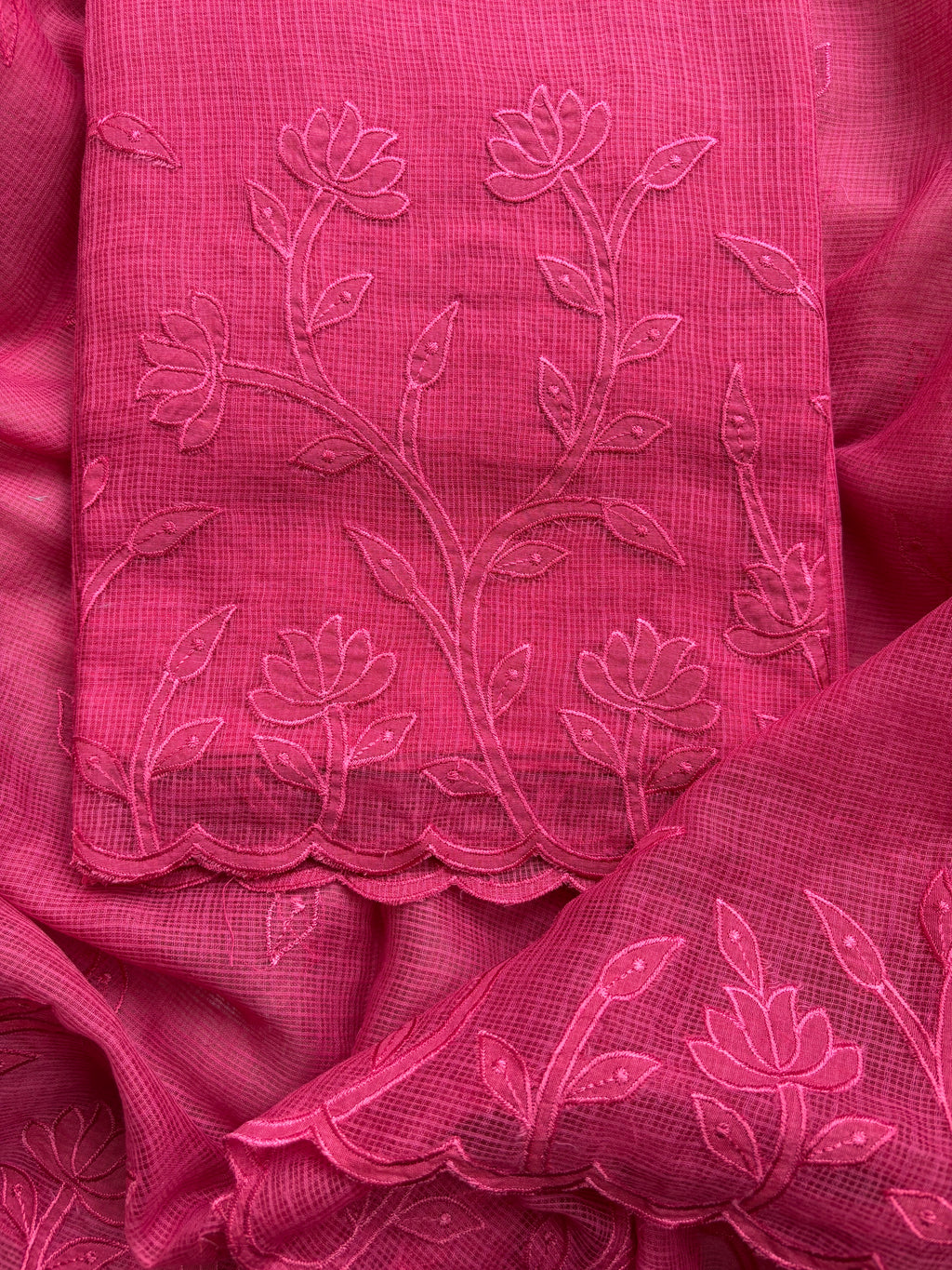 Leher Kota Unstitched Suit