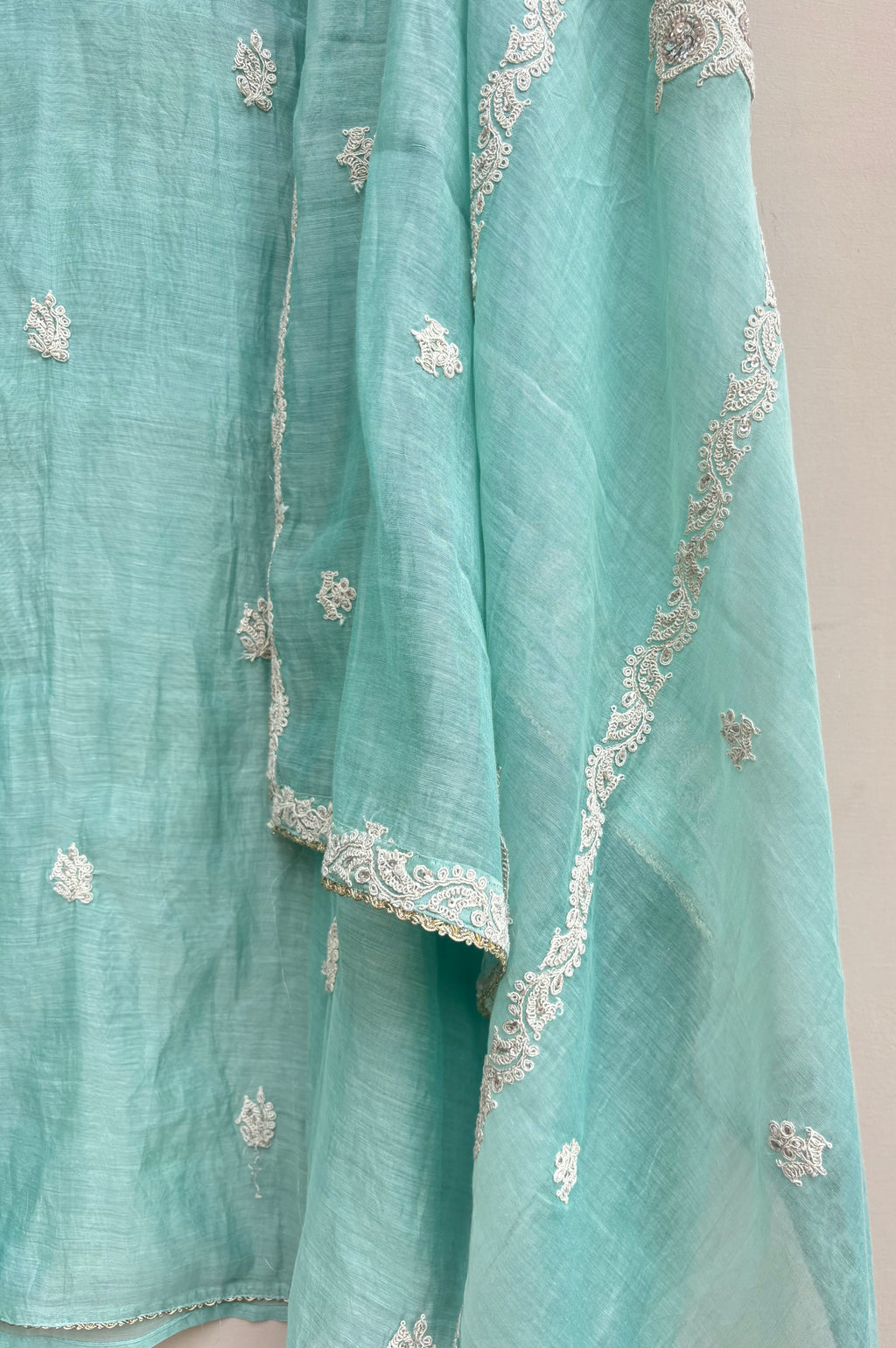 Ruhani Aura Unstitched Suit