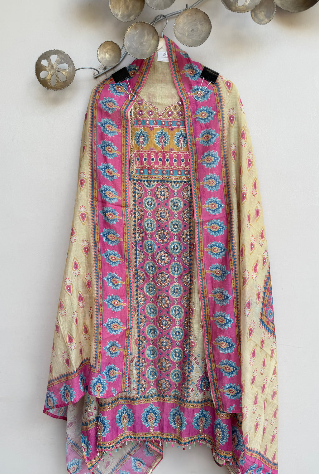 Jewel Raas Unstitched Suit