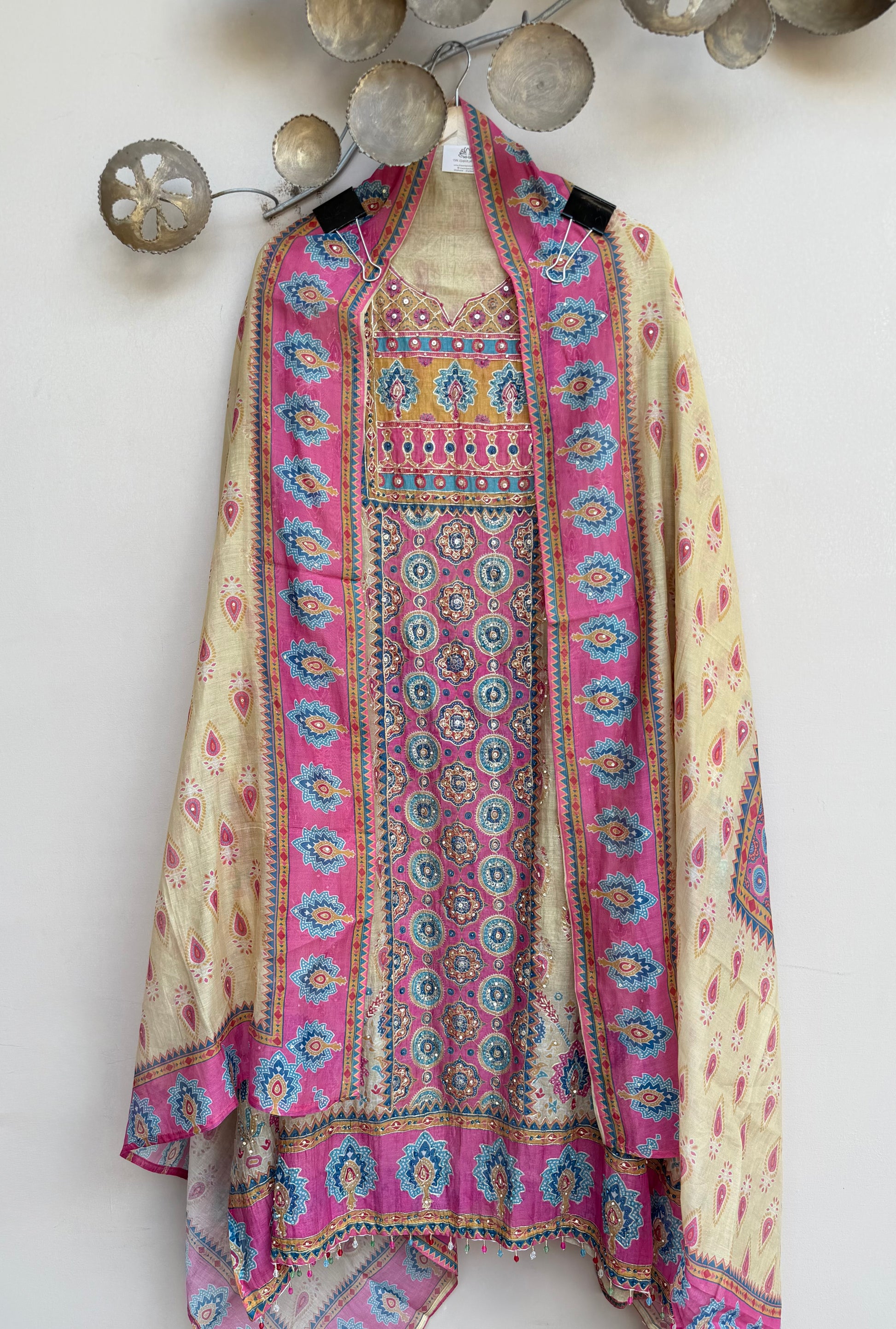 Jewel Raas Unstitched Suit