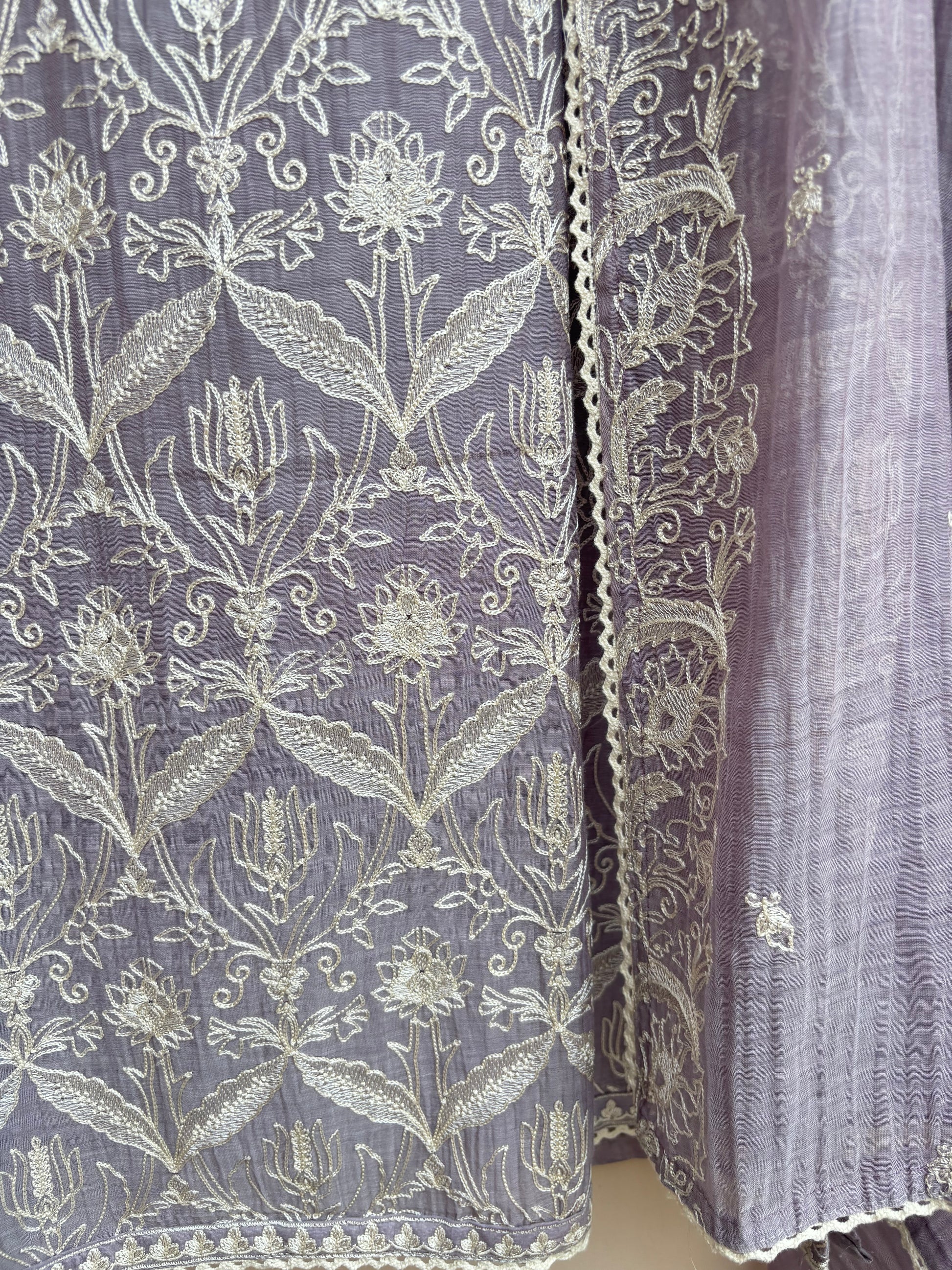 Lilac Jaali Unstitched Suit