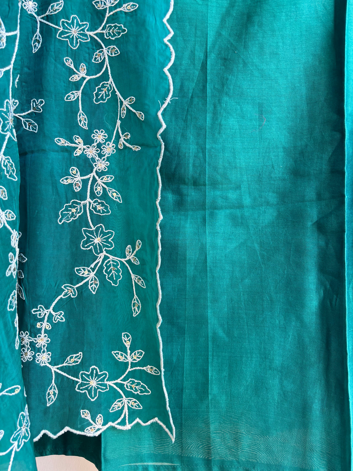 Ainoor Chanderi Silk Unstitched Suit