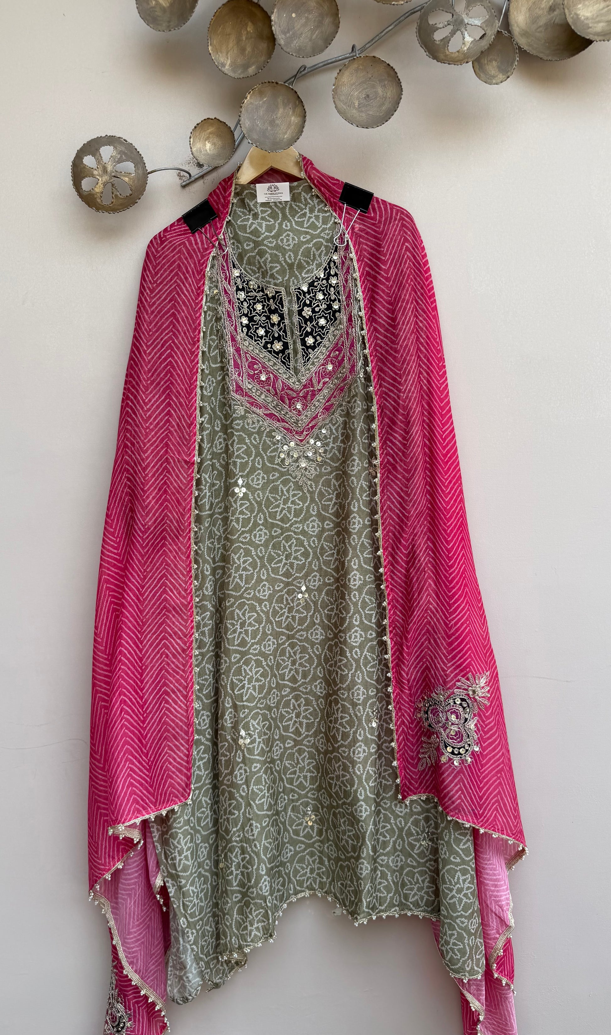 Zaria Bandej Unstitched Suit