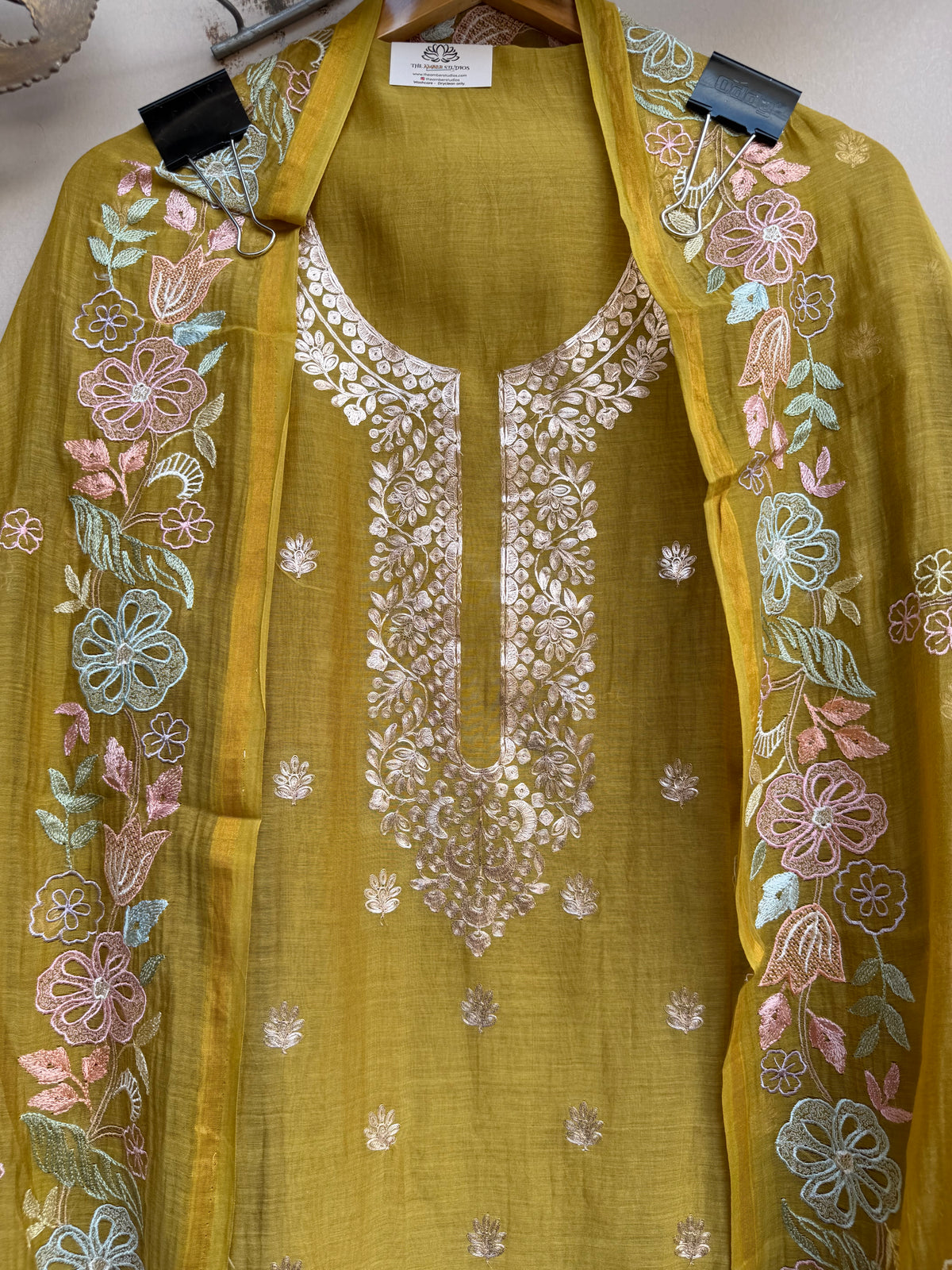 Mehreen Elegance Mulmul Chanderi Unstitched Suit