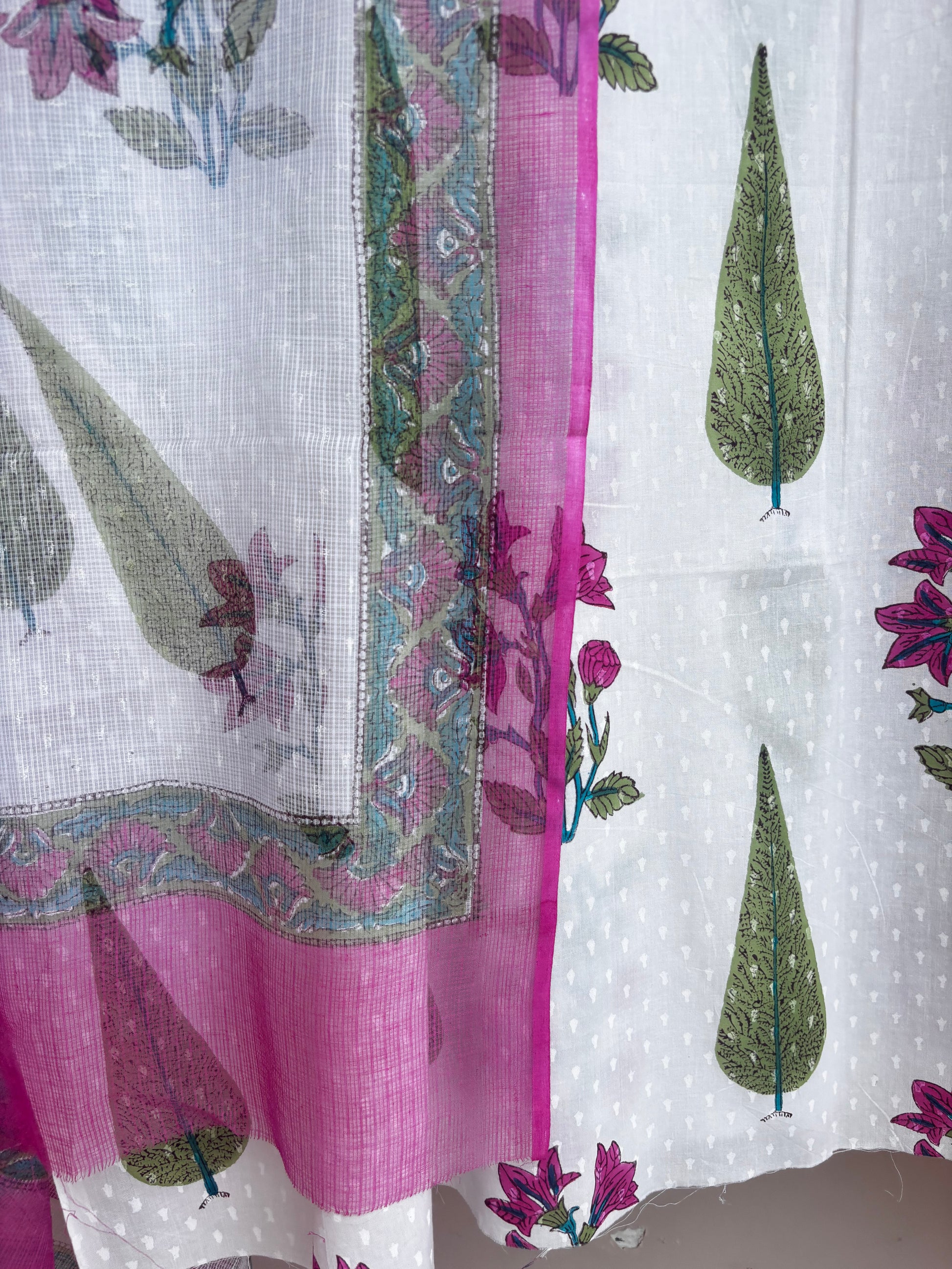 Rosé Gulmohar Unstitched Suit