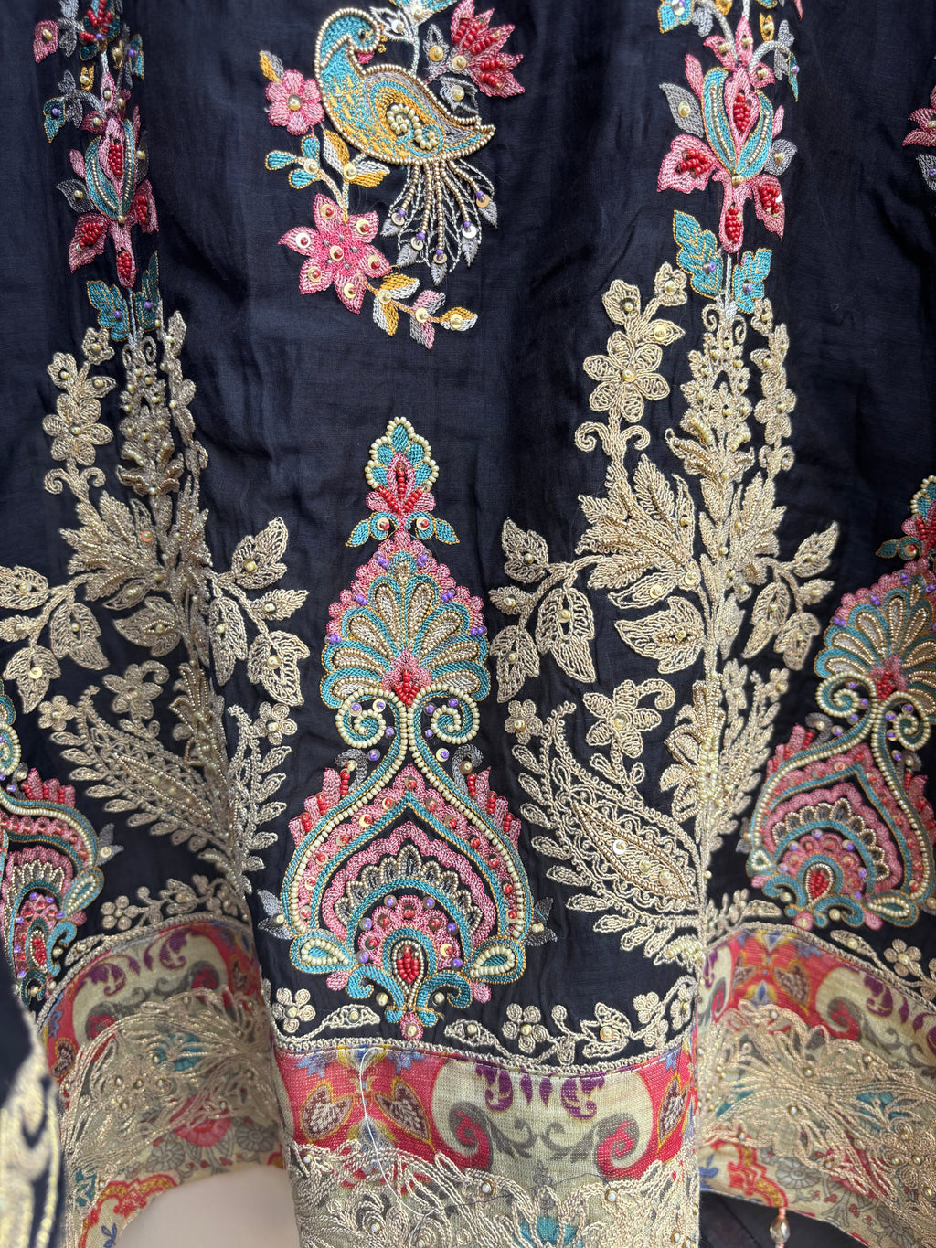 Noor-e-Paisely Unstitched Suit