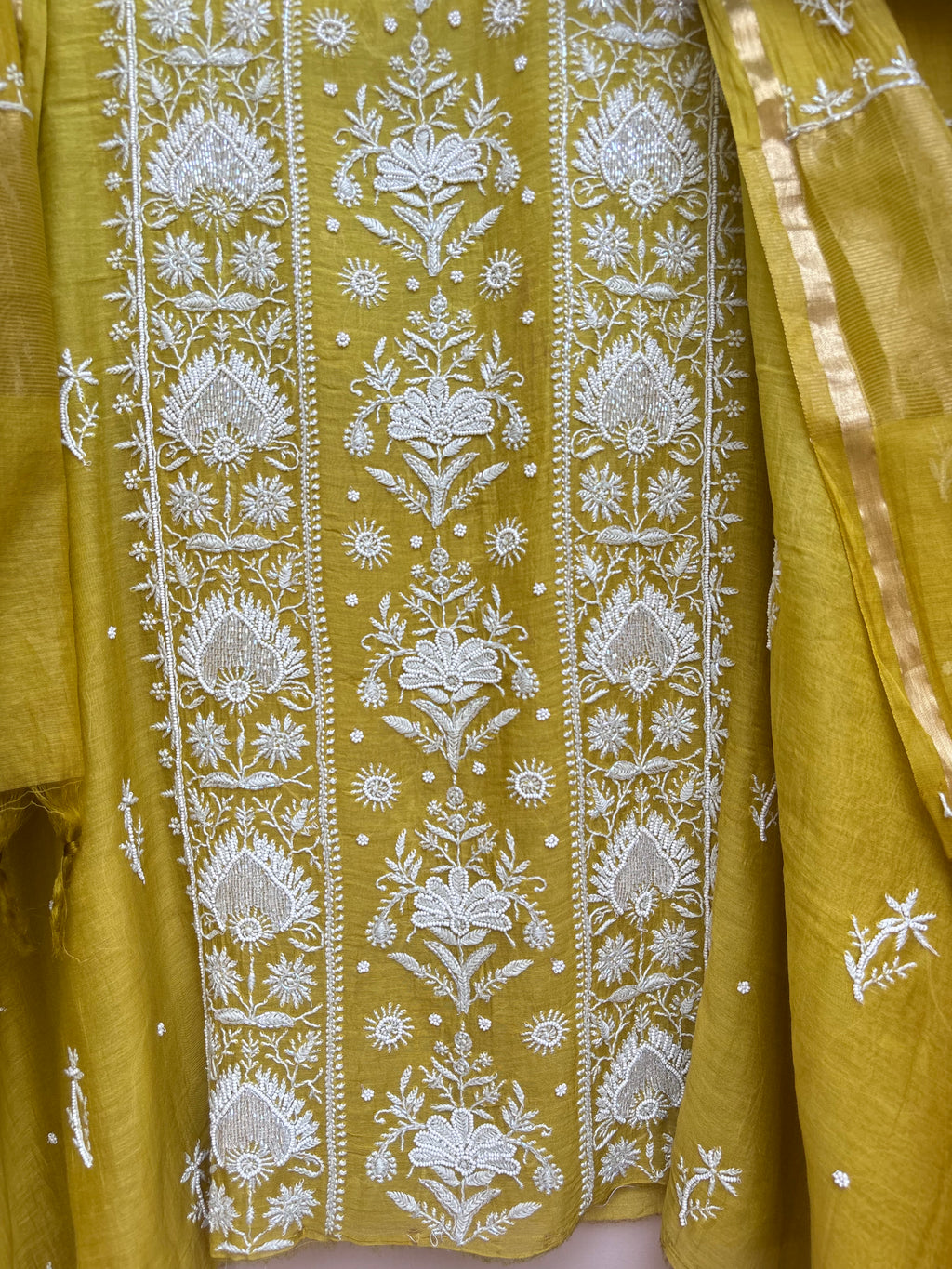 Noor Chikankari Unstitched Suit