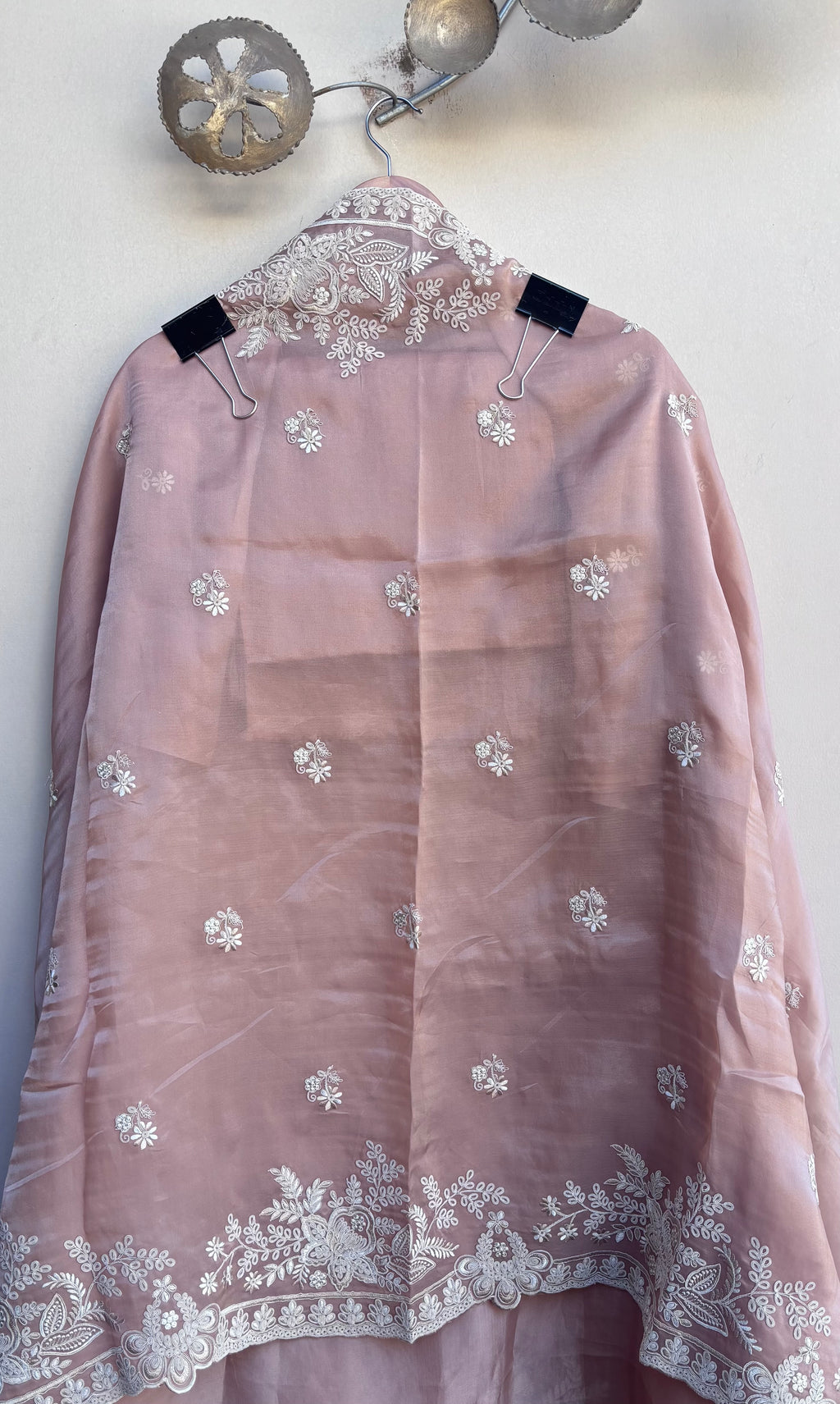 Mehrnaz Soft Tissue Unstitched Suit