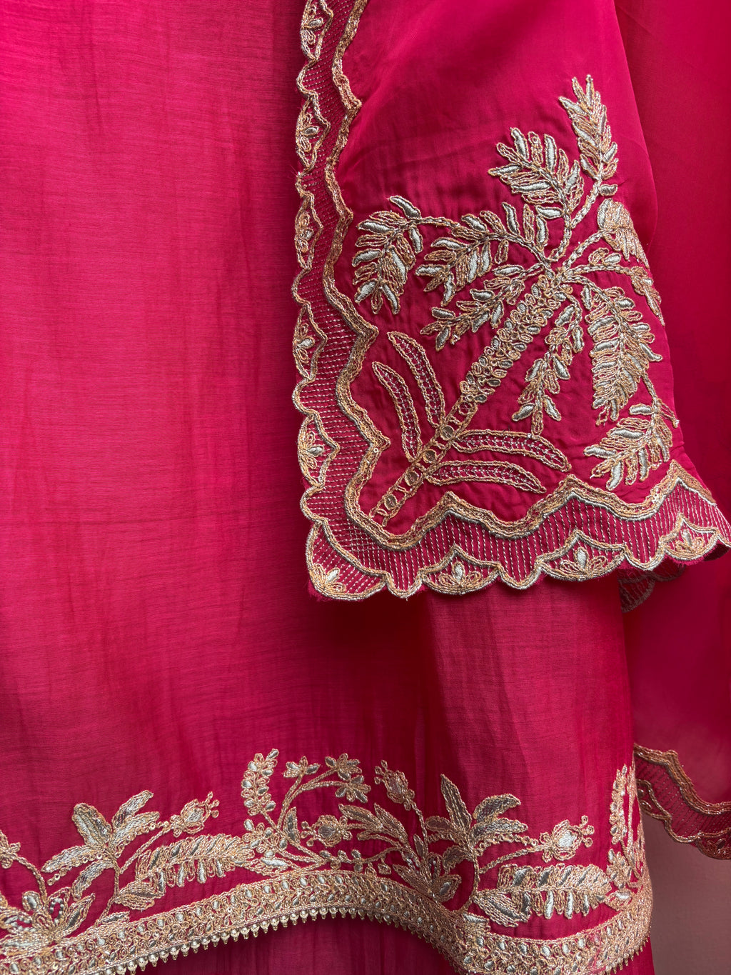 Mulmul Chanderi with Organza dupatta with Zari Embroidery Suit