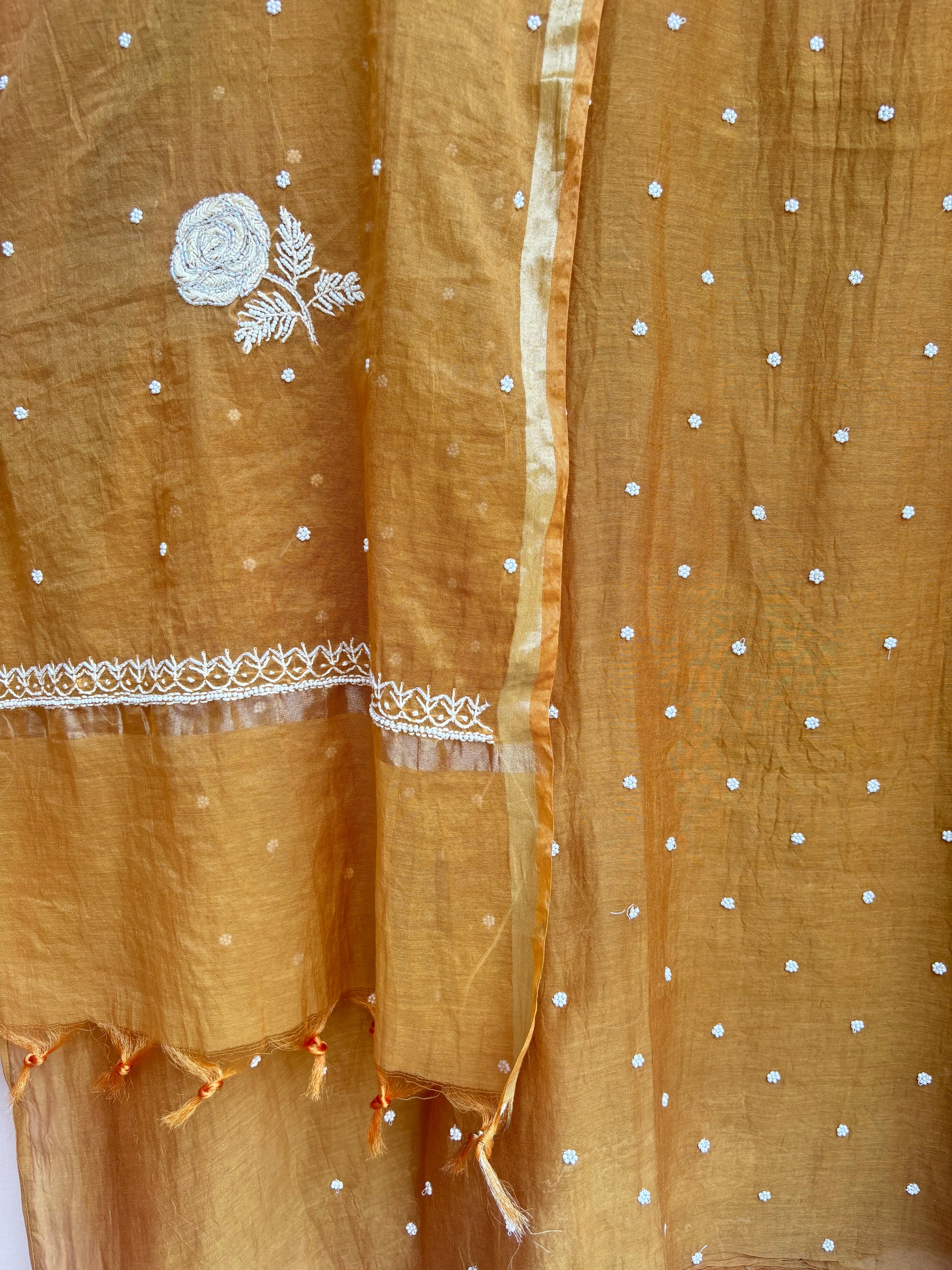 Noor-e-Rang Luckhnavi Unstitched Suit