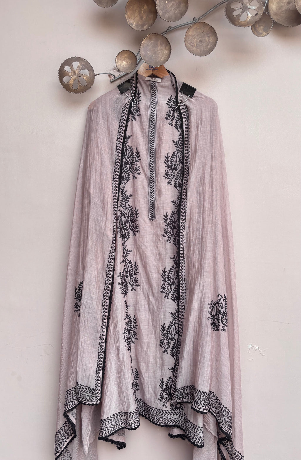 Meher Aari Mulmul Chanderi Unstitched Suit