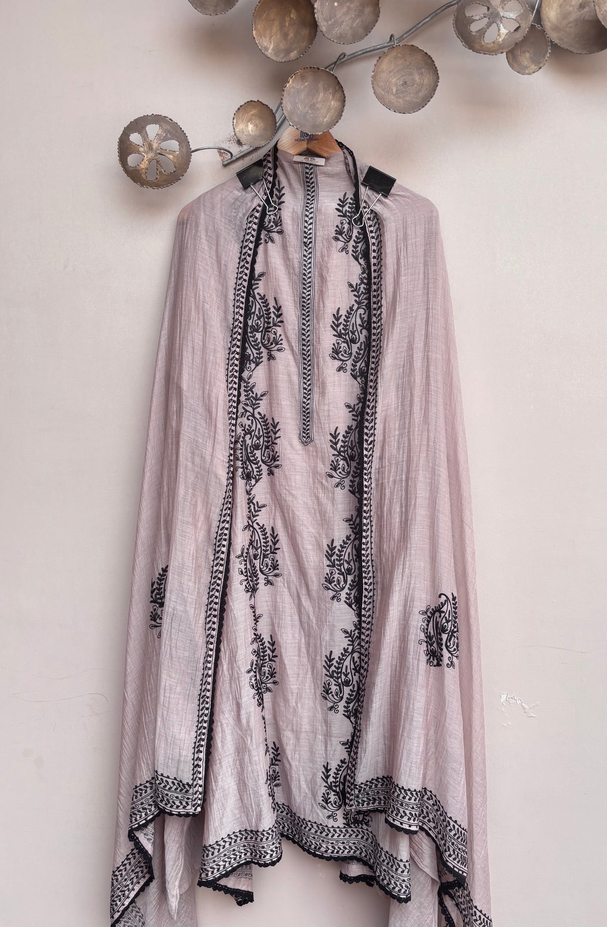 Meher Aari Mulmul Chanderi Unstitched Suit