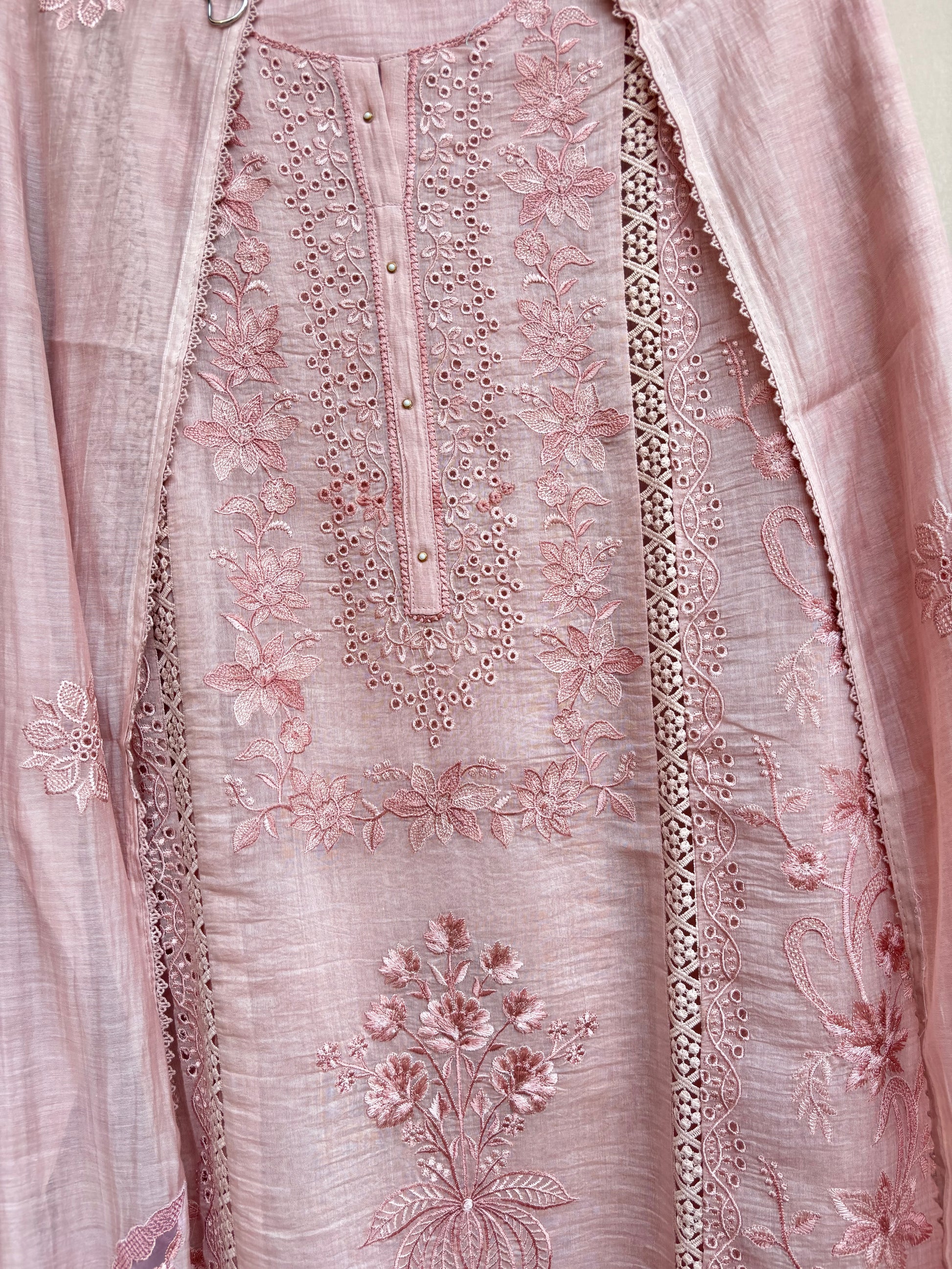 Pastel Gul Luxe Unstitched Suit