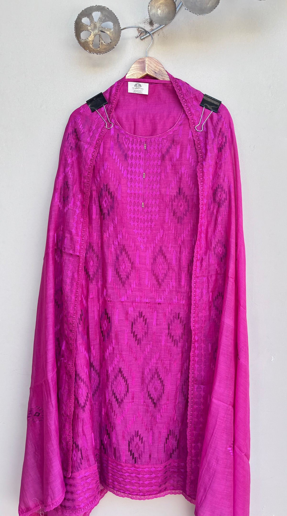 Zarqaa Mulmul Chanderi Unstitched Suit