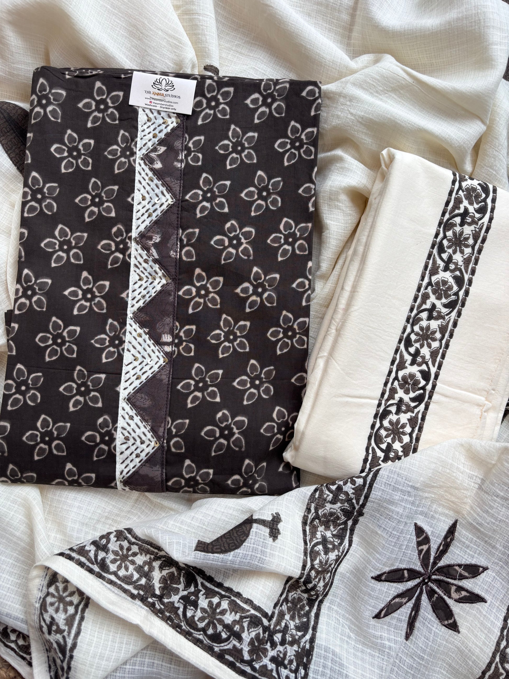 Madhumalti Unstitched Suit