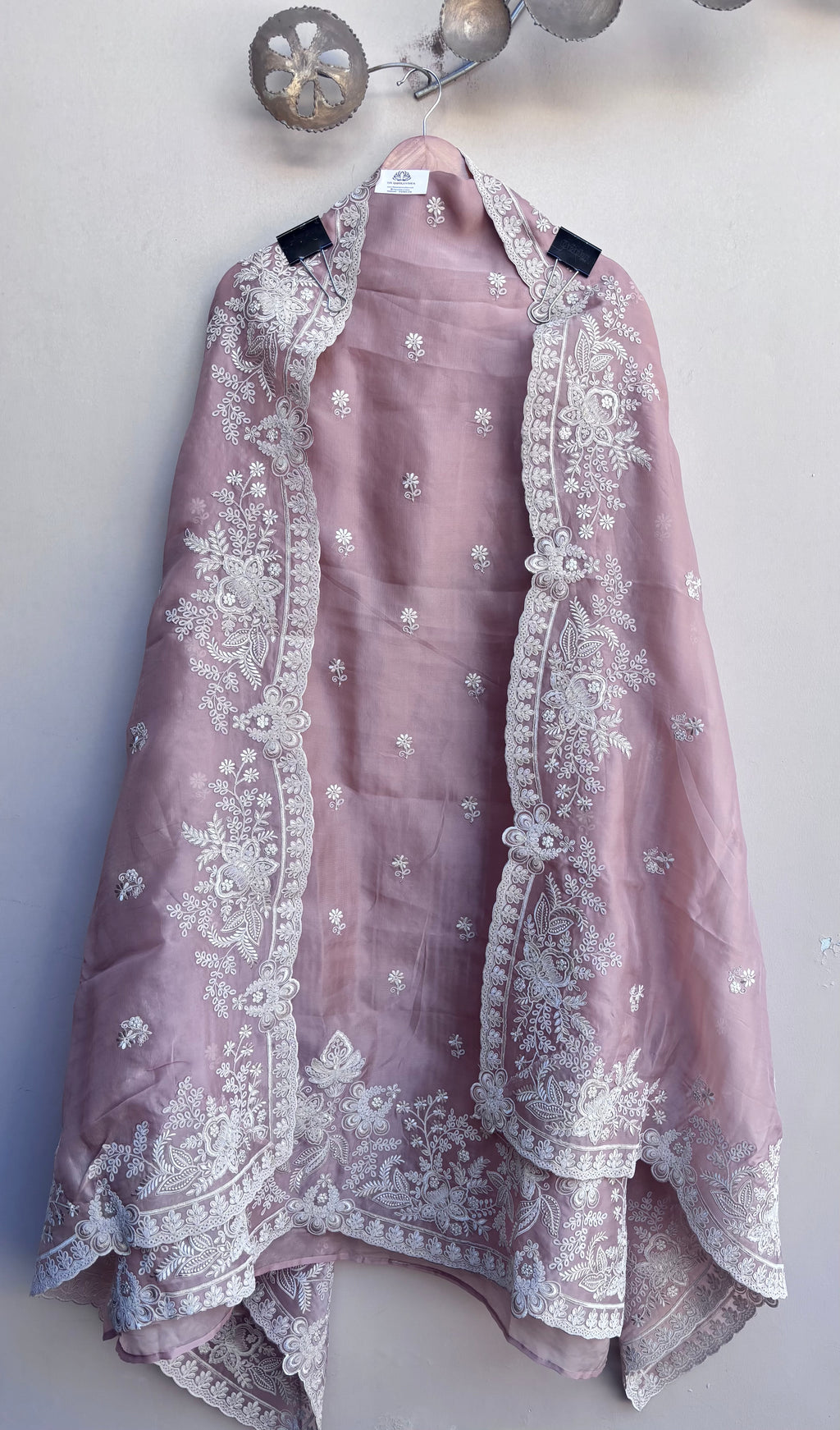 Mehrnaz Soft Tissue Unstitched Suit