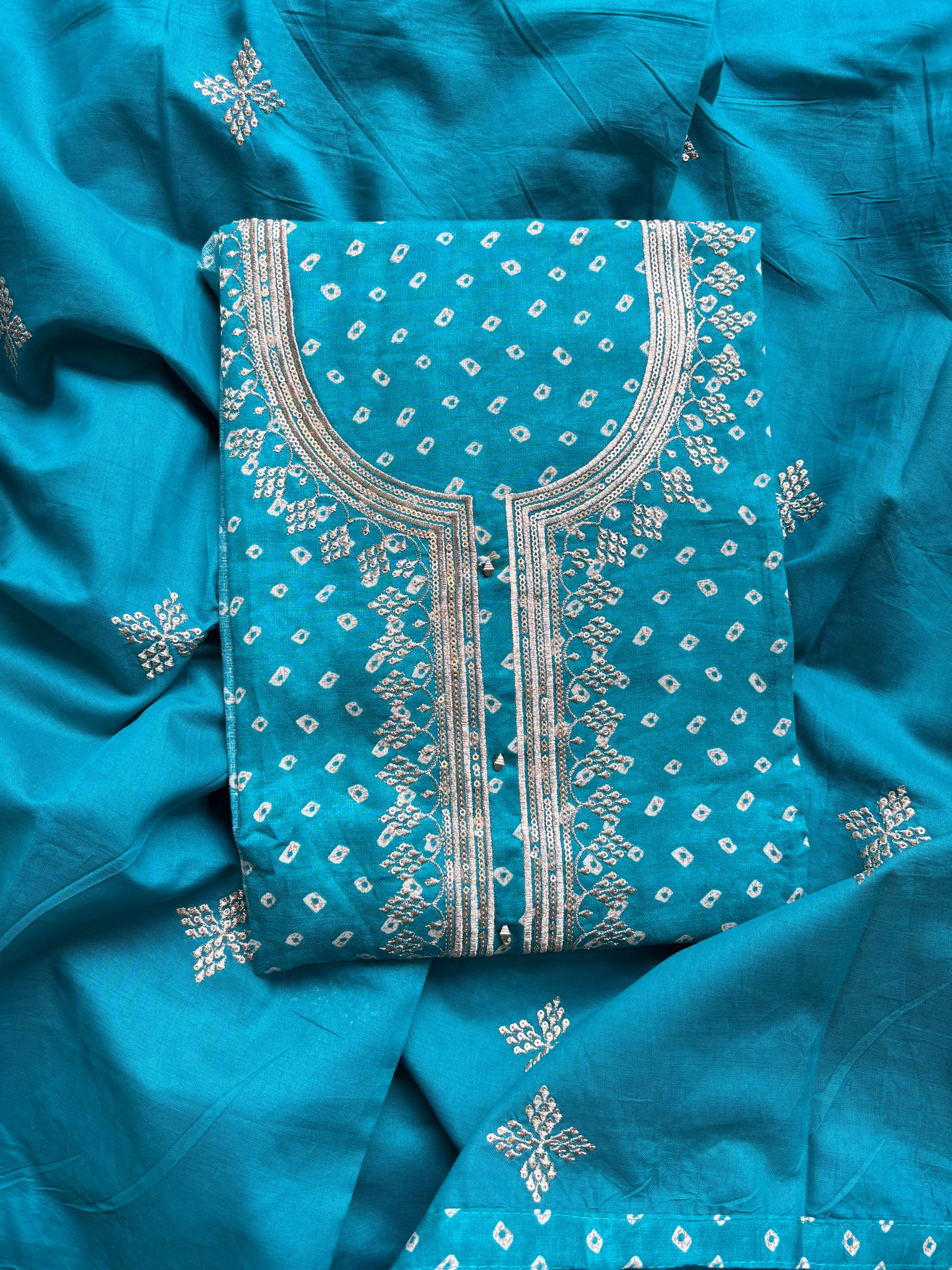 Chand Baori Unstitched Suit
