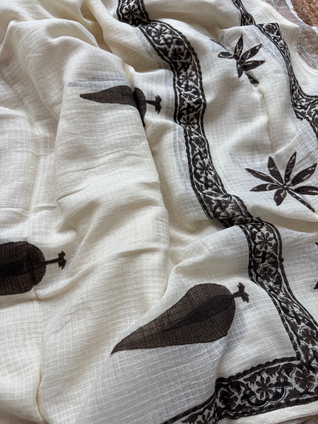 Madhumalti Unstitched Suit