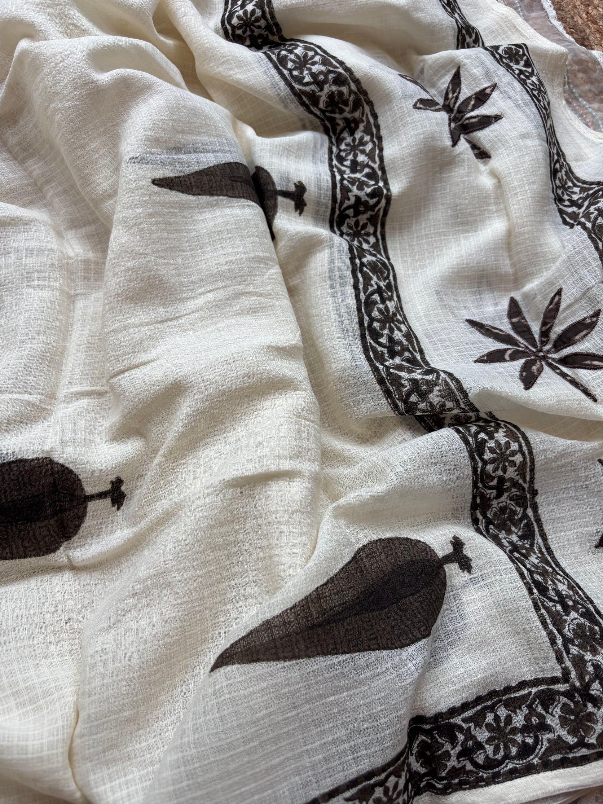 Madhumalti Unstitched Suit