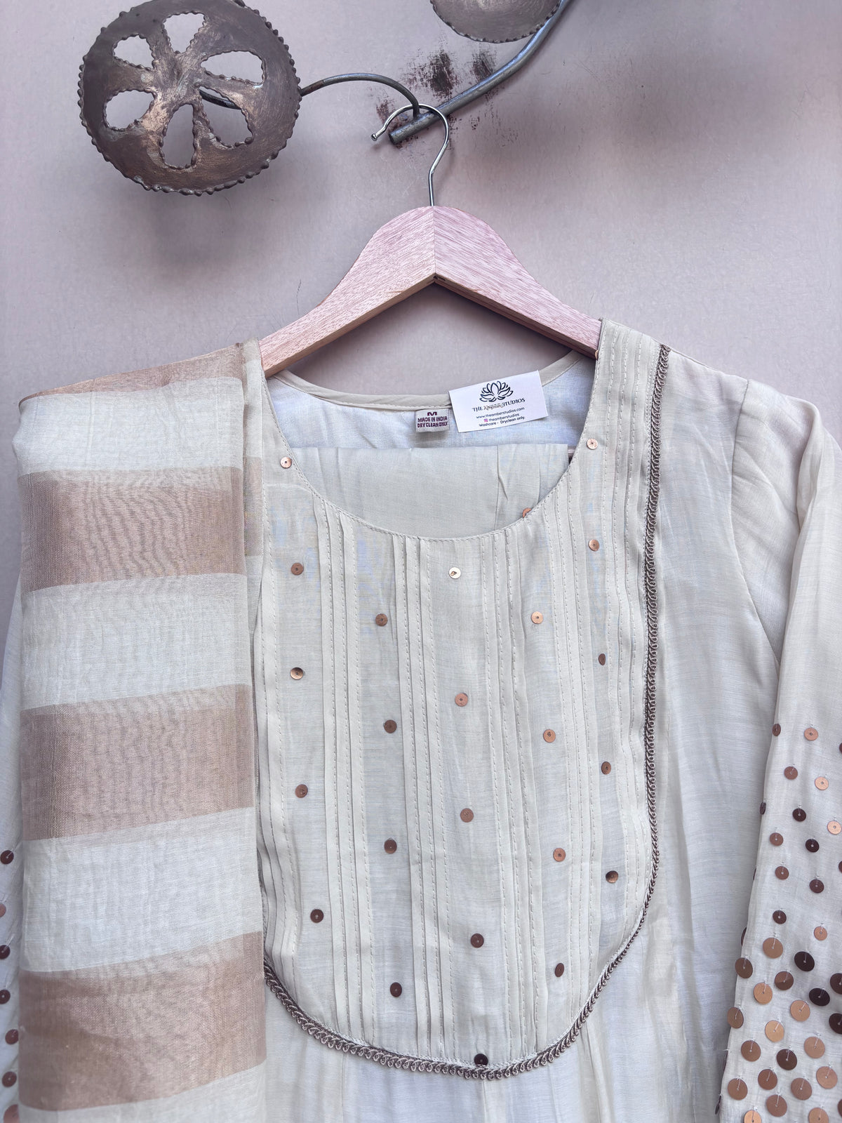 Raiha Mulchanderi 3pc Kurta Set