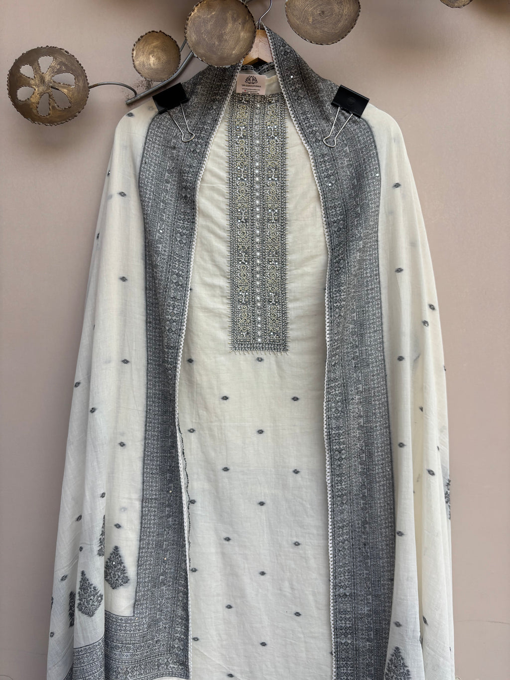 Pearl Dastaan Unstitched Suit