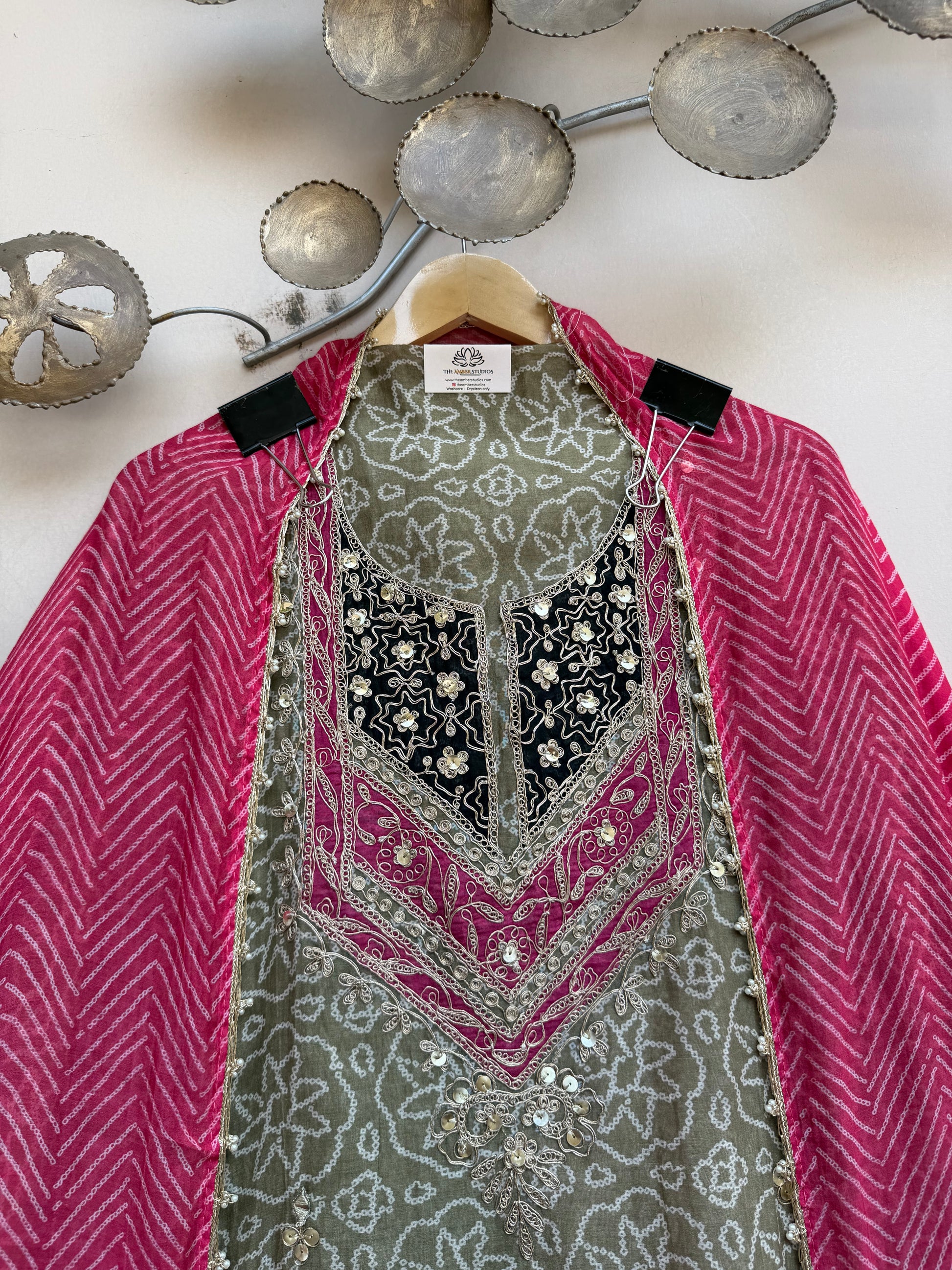 Zaria Bandej Unstitched Suit