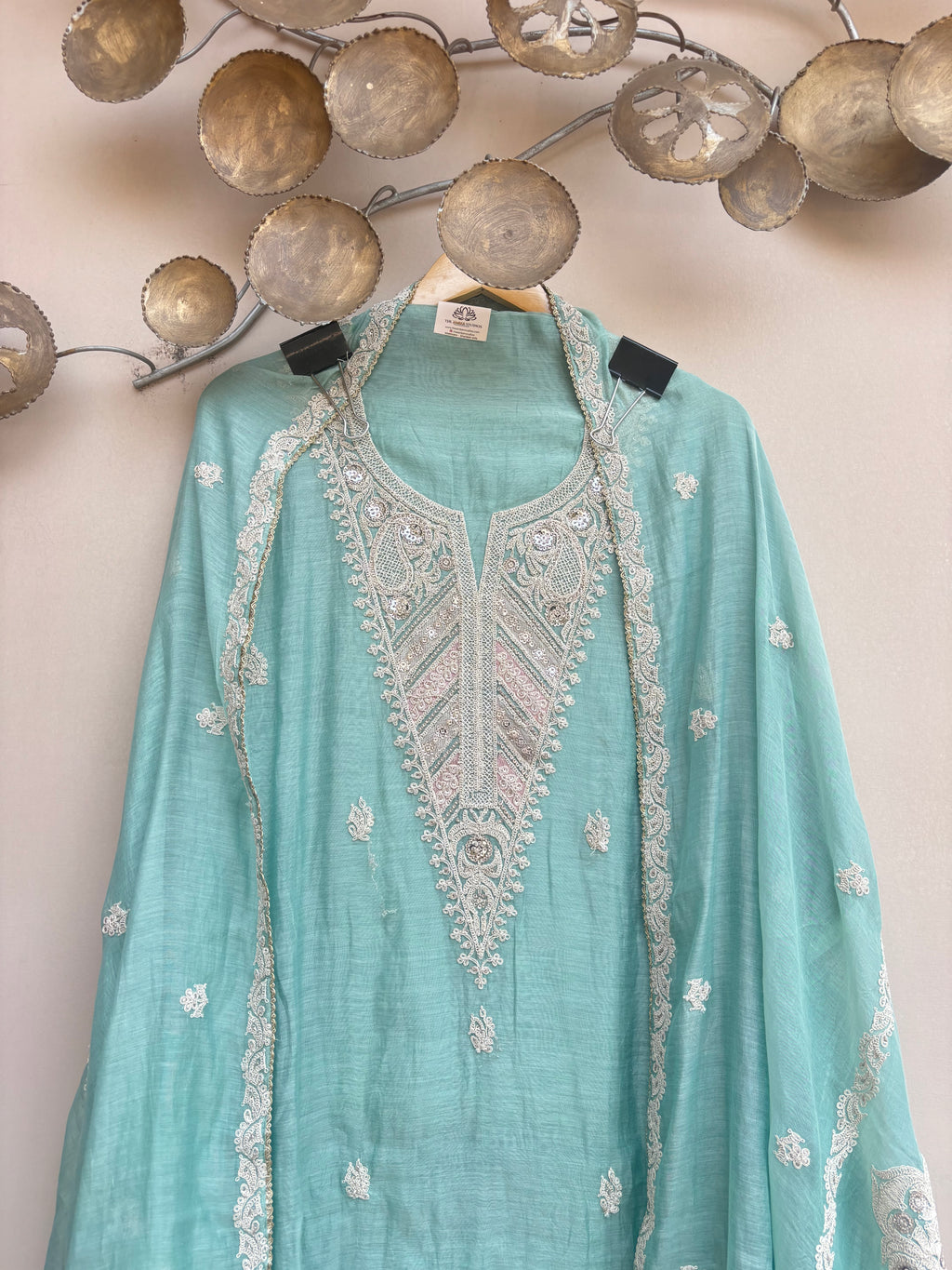 Ruhani Aura Unstitched Suit