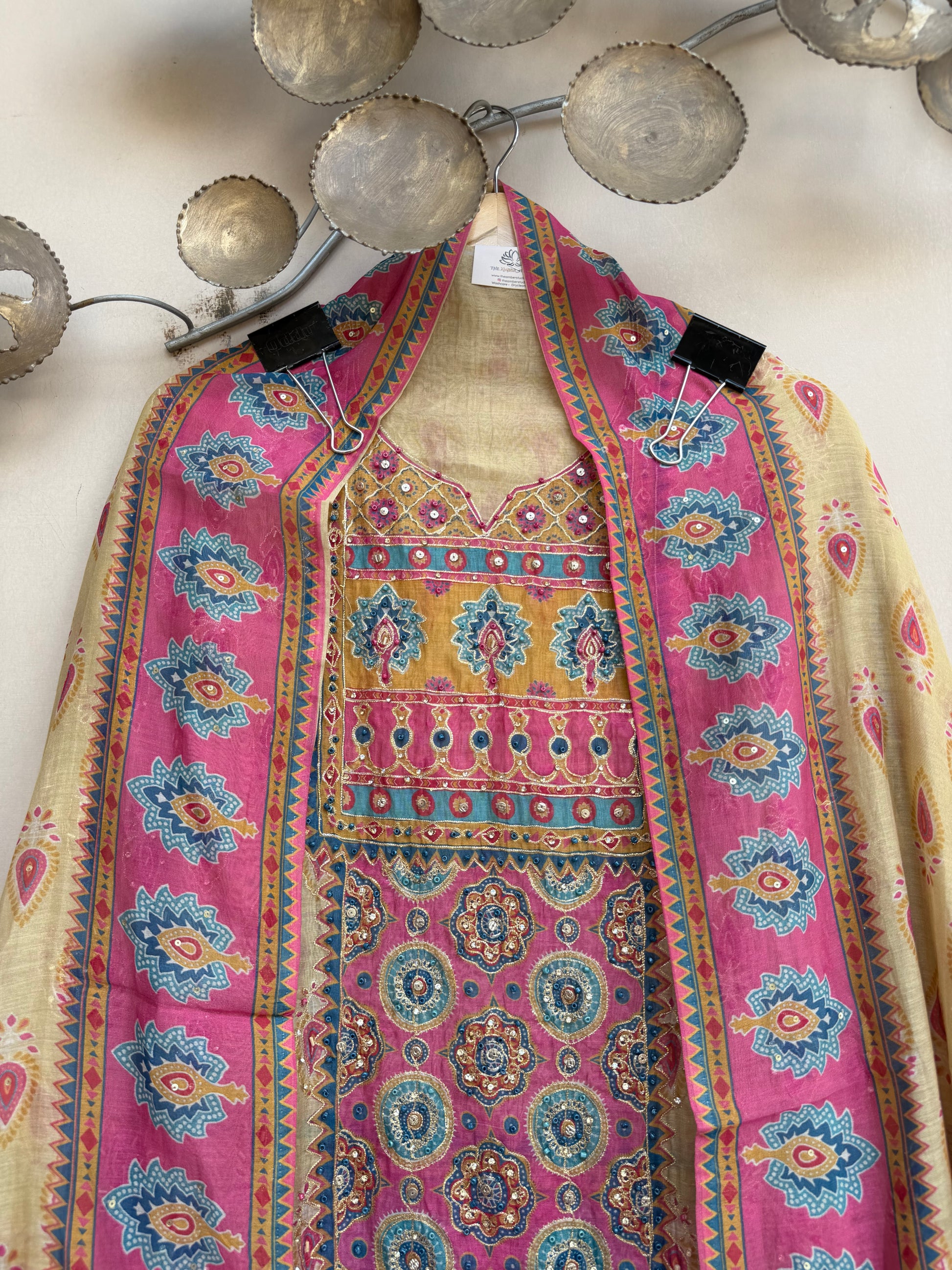Jewel Raas Unstitched Suit