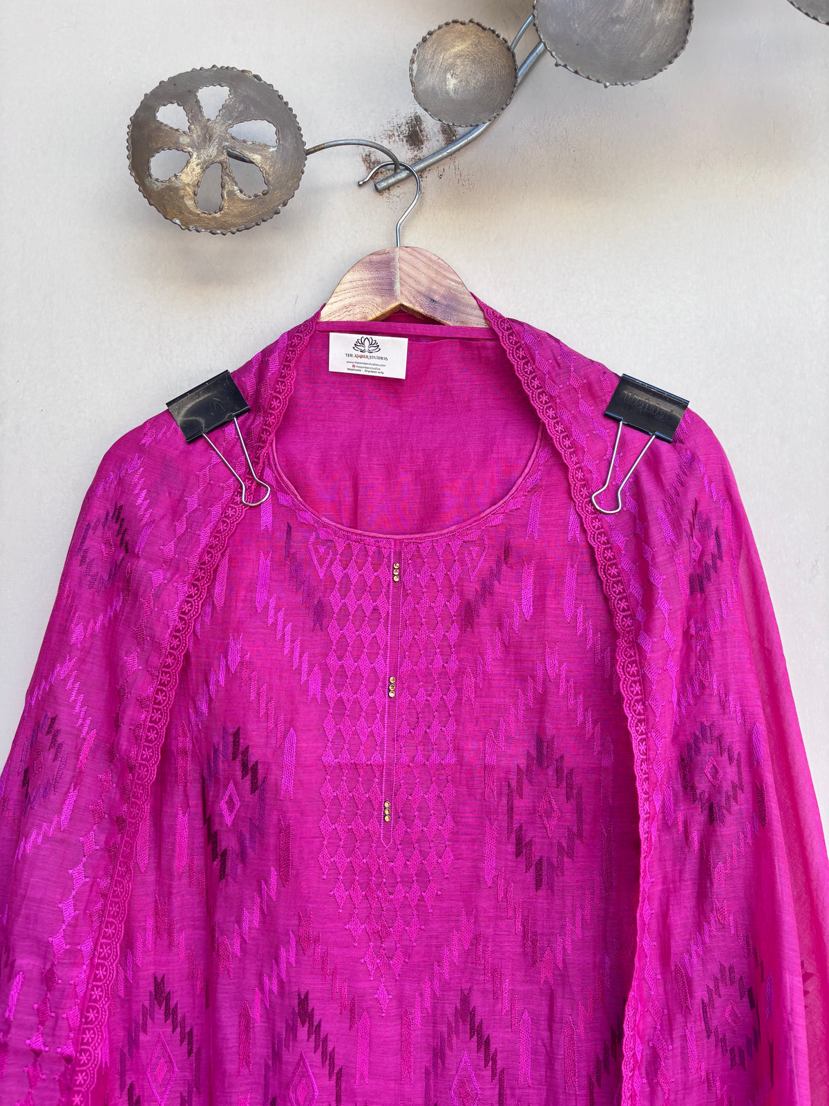 Zarqaa Mulmul Chanderi Unstitched Suit