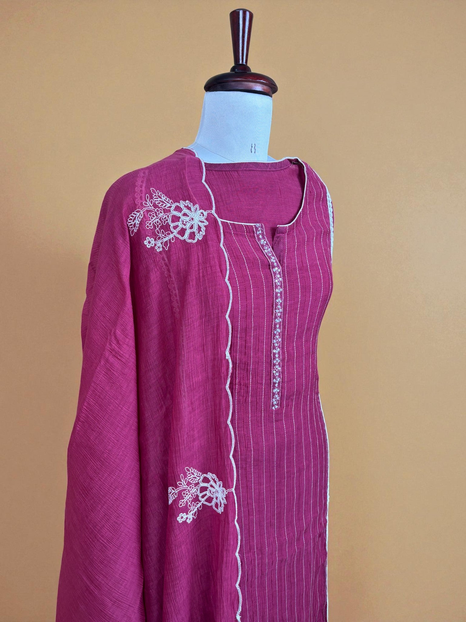 Berry Pink Mulmul Chanderi Thread Embroidery Suit