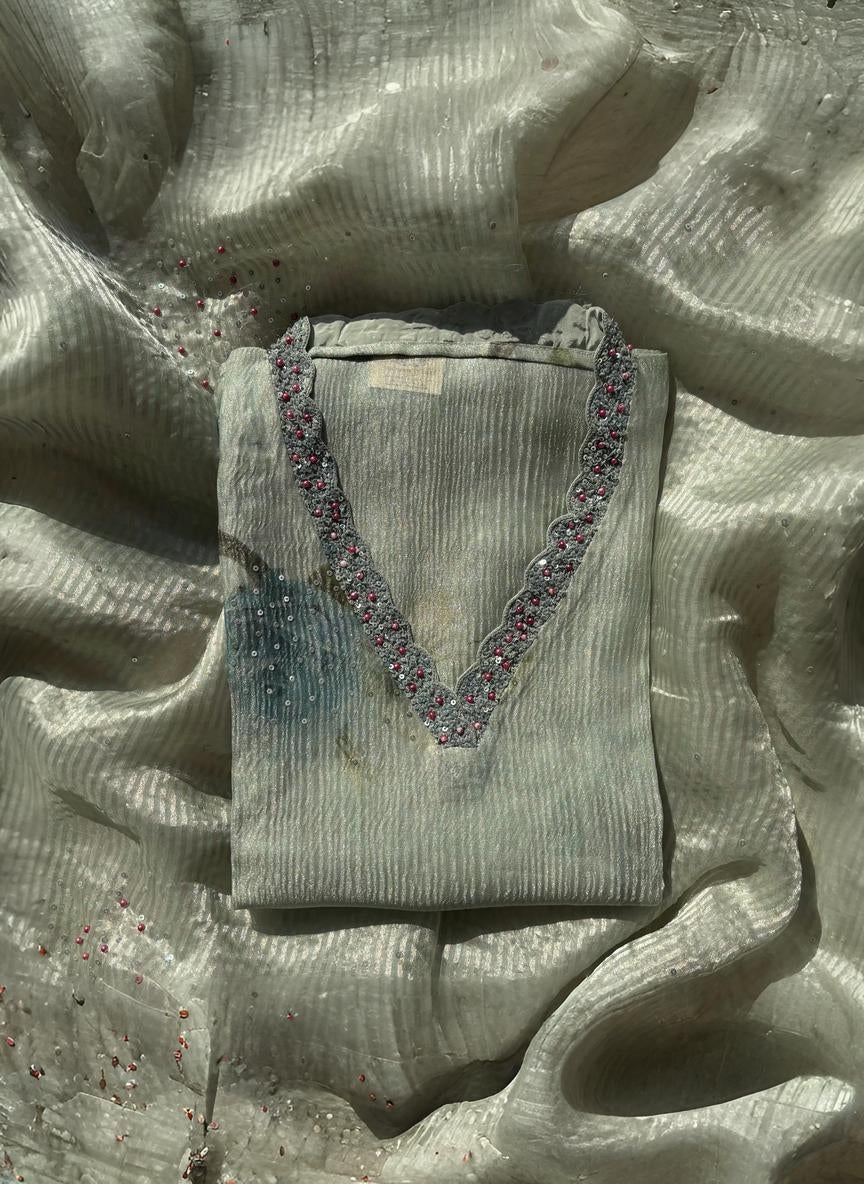 Crinkled Printed Pure Tissue with Sequence Embroidery Suit