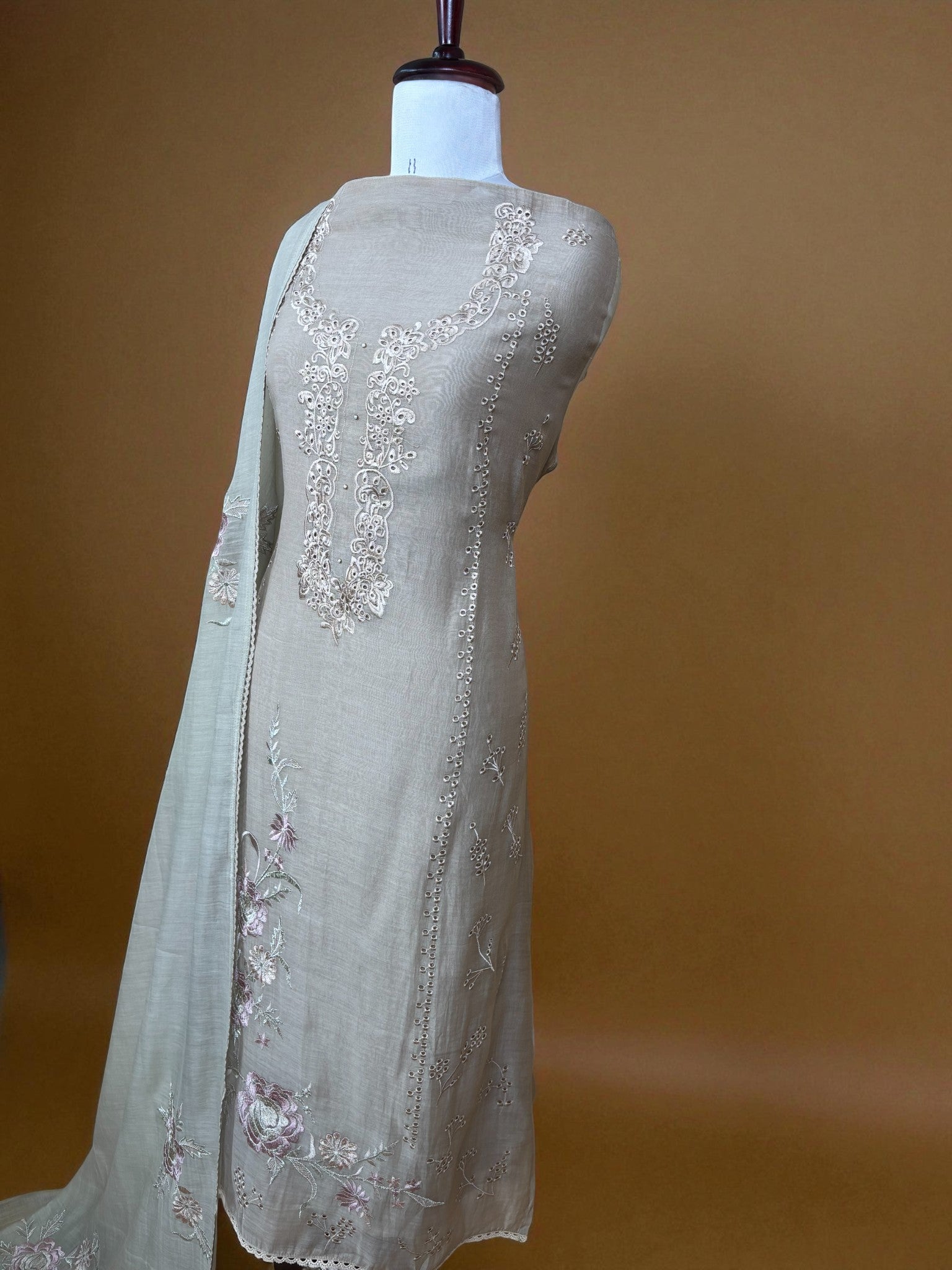 Beige Mulmul Chanderi Thread Embroidery Kurta Suit