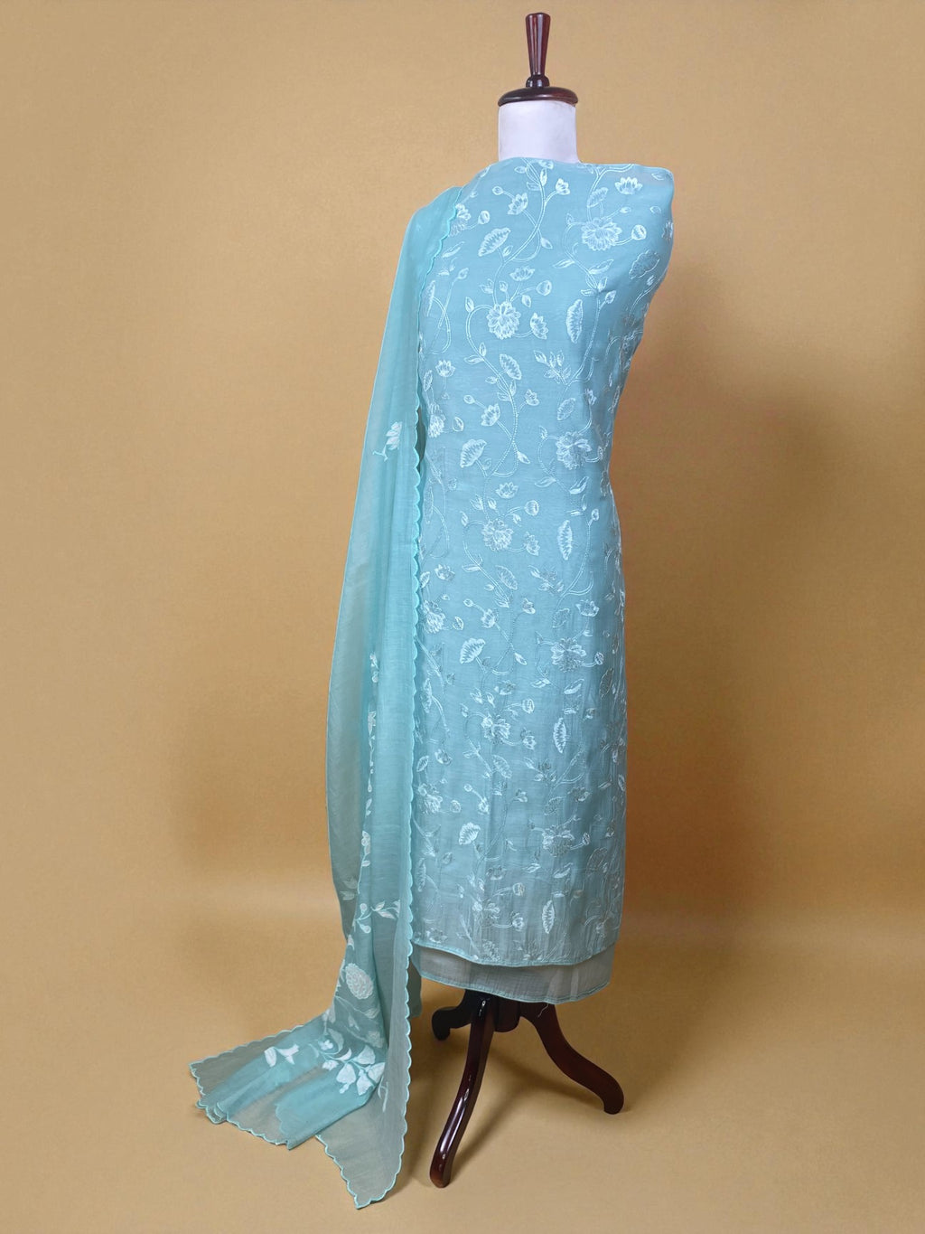 Mulmul Chanderi Floral Thread Work Embroidery Suit