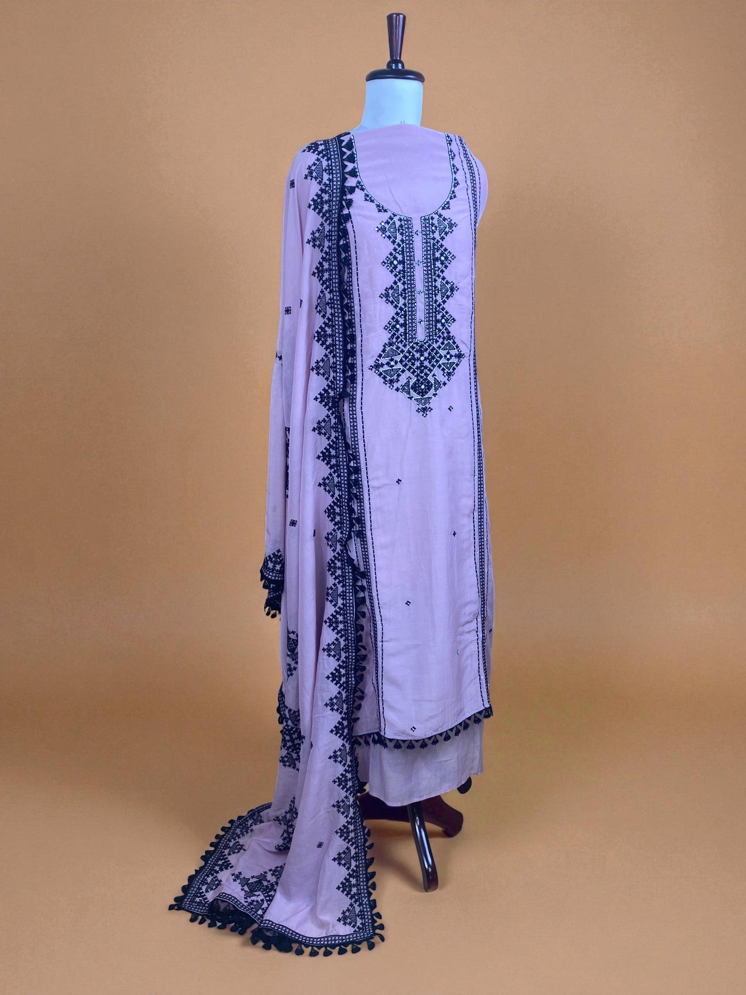 Mulmul Chanderi with Black Embroidery Suit