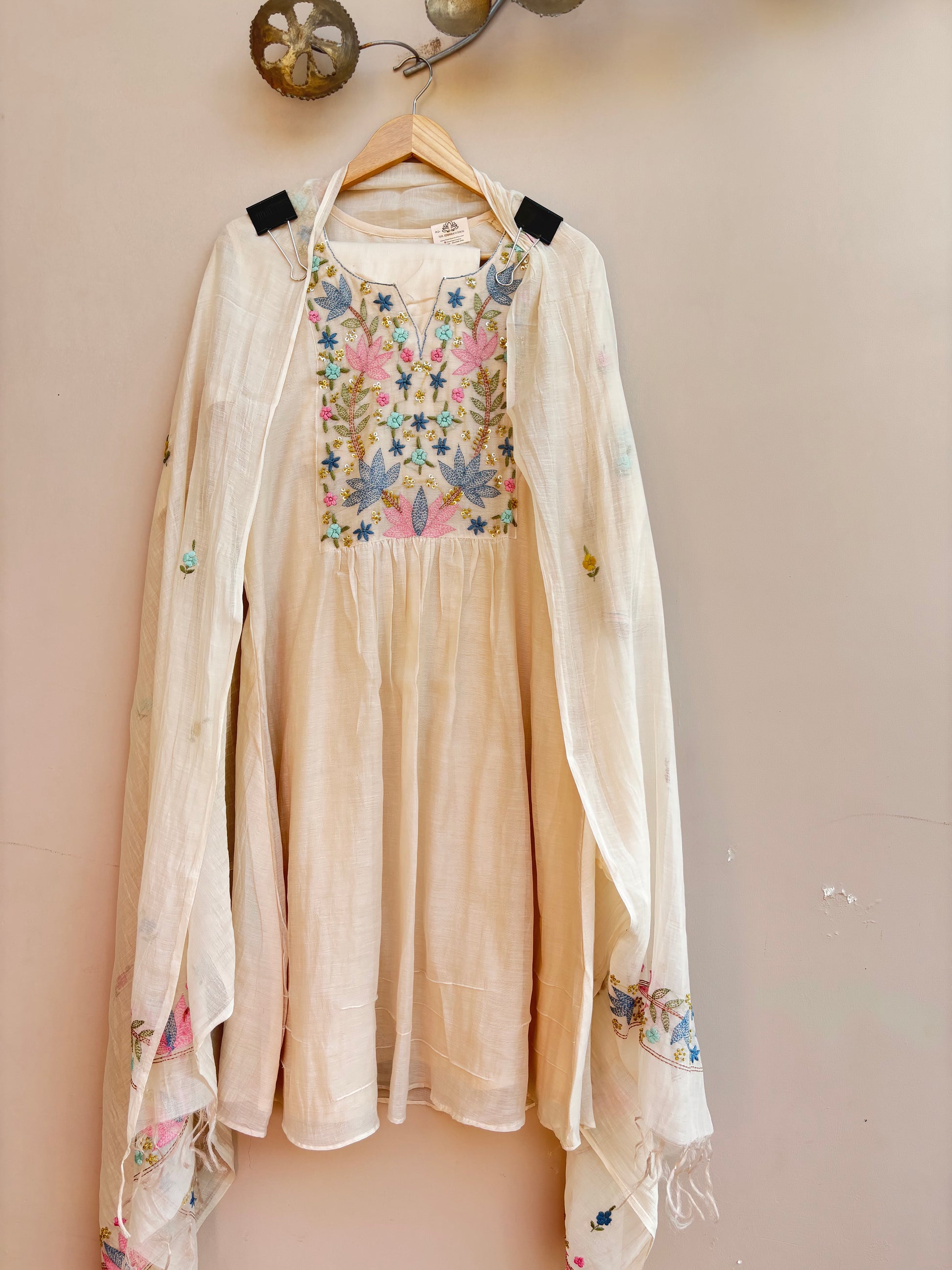 Soft Petal Elegance Mulchanderi Set