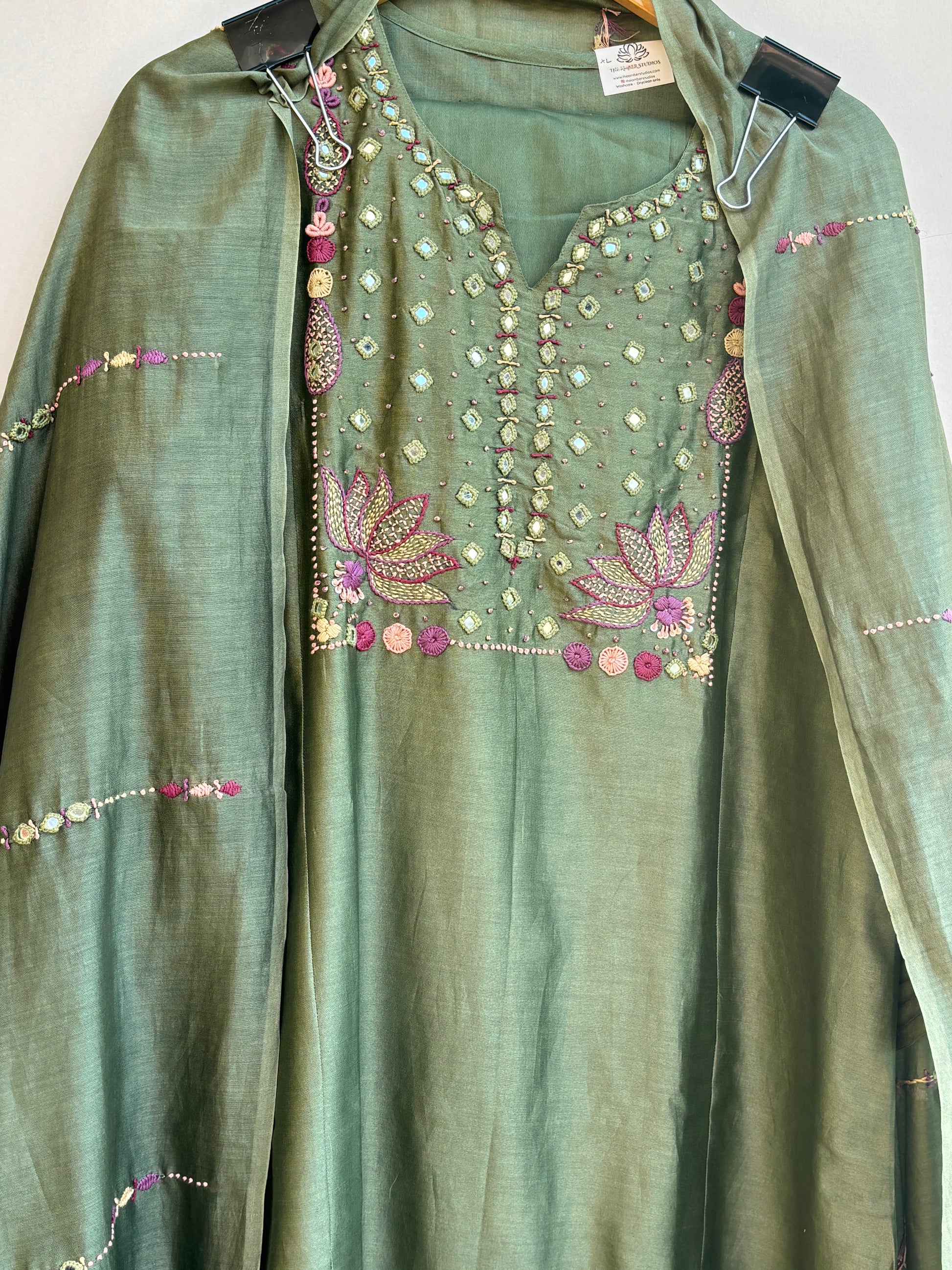Mehndi Green / S