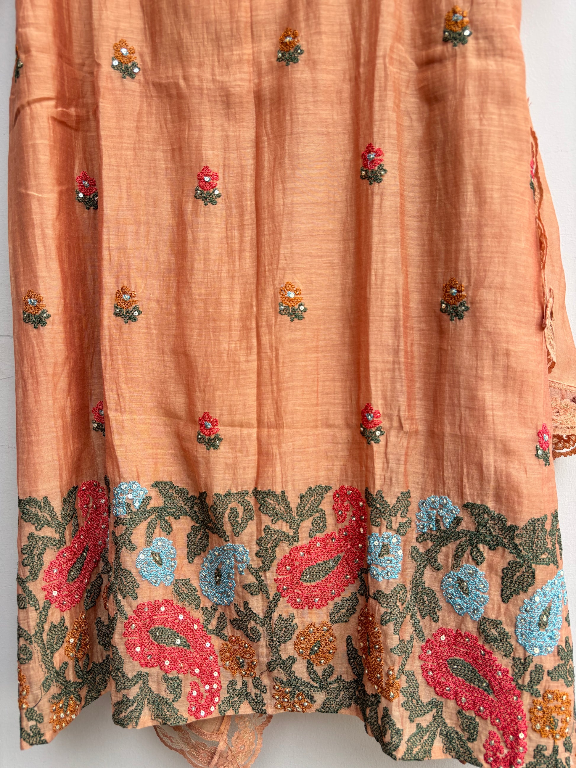 Sunset Petal Mulchanderi Set