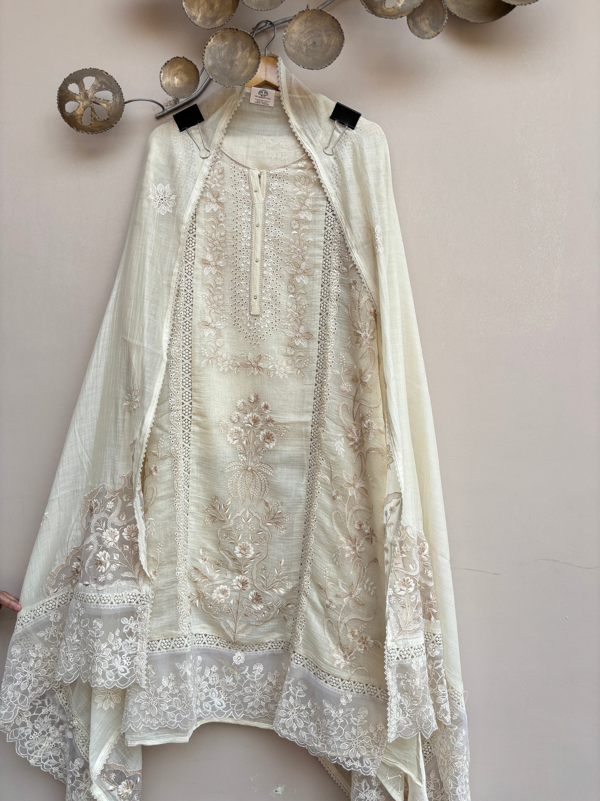 Pastel Gul Luxe Unstitched Suit