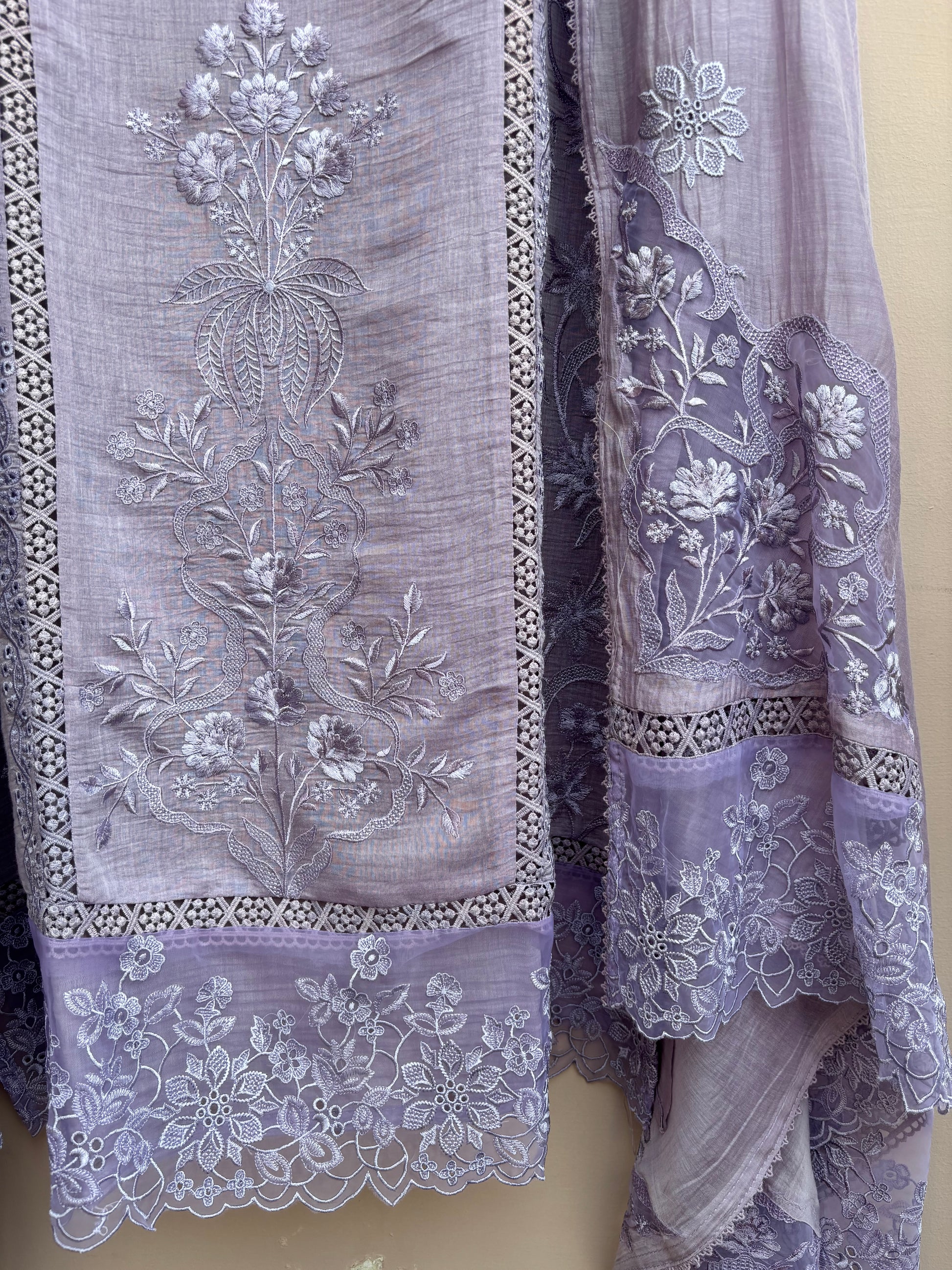 Pastel Gul Luxe Unstitched Suit