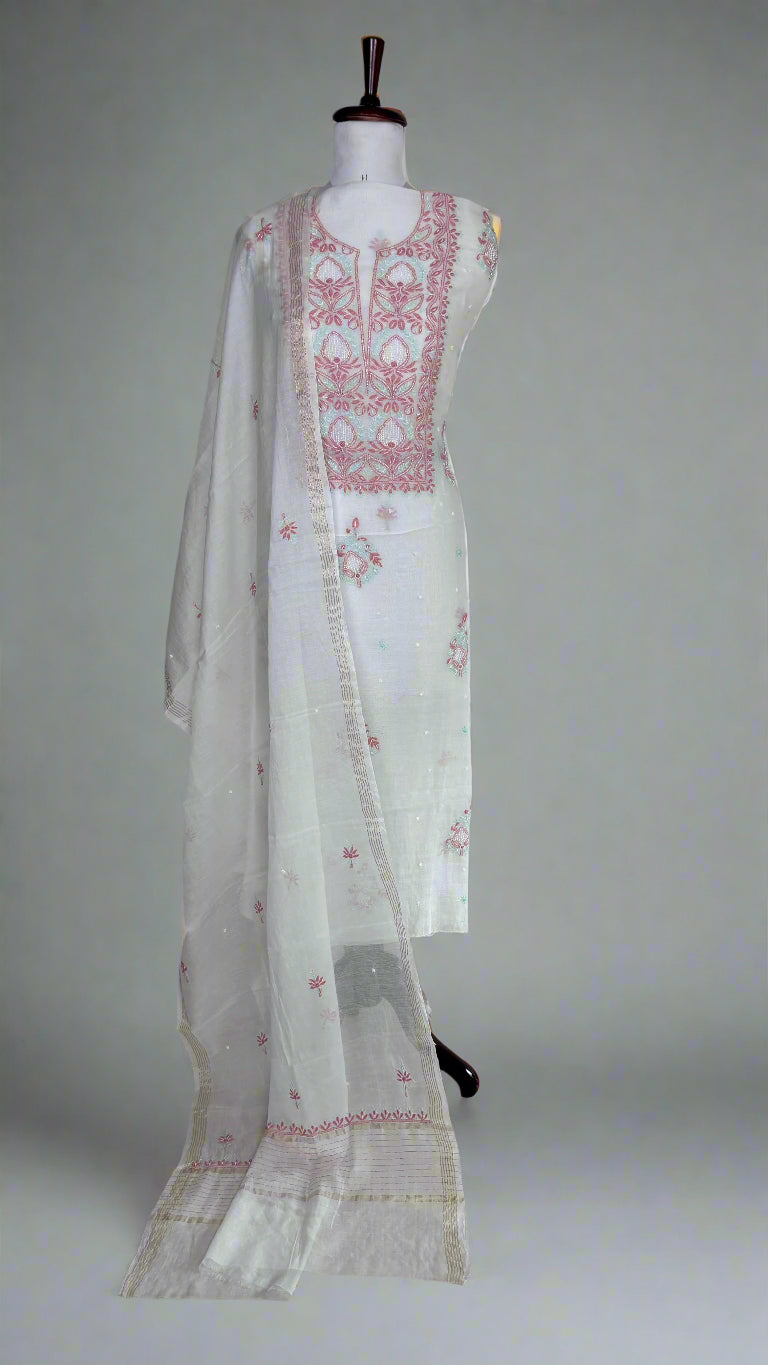 Peach Mulmul Luckhnavi thread embroidery with beads (NBA)