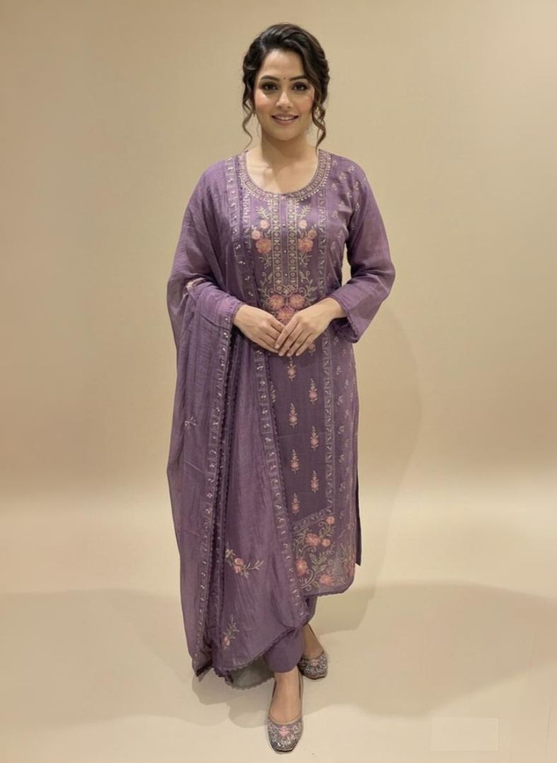 Mulmul chanderi Zari and Thread Embroidery Suit with Dupatta
